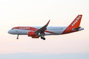 EasyJet aligns Apollo and Castlelake bid deadlines to Aug. 7