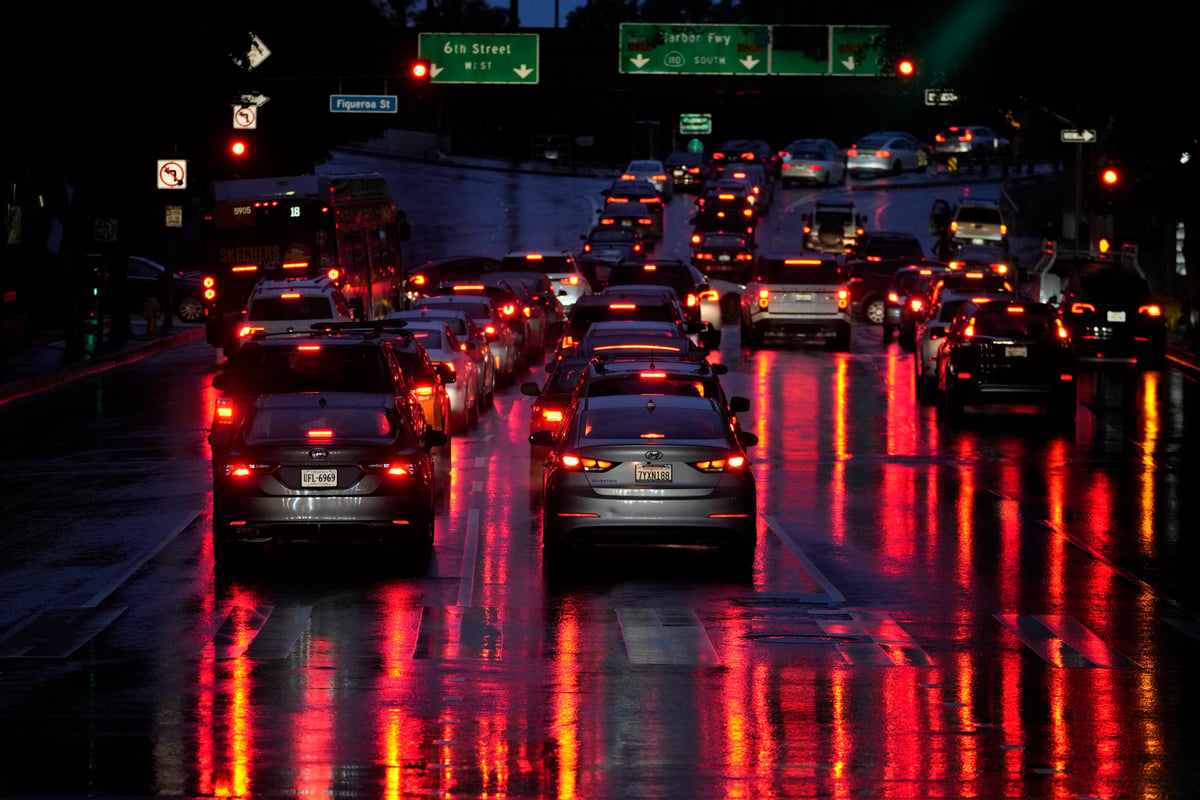 Most automated driving systems are lousy at making sure drivers pay ...
