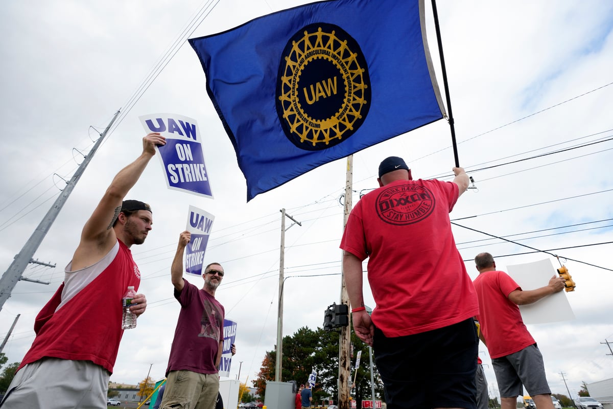 United Auto Workers strikes spread as 7,000 more workers at two plants ...