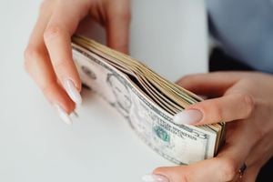 20 things about money that take most people decades to figur