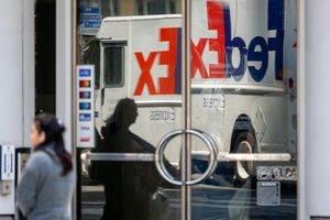 FedEx Q4 2026 earnings beat but stock falls on weak guidance