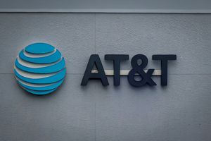 AT&T, T-Mobile, Verizon form satellite joint venture