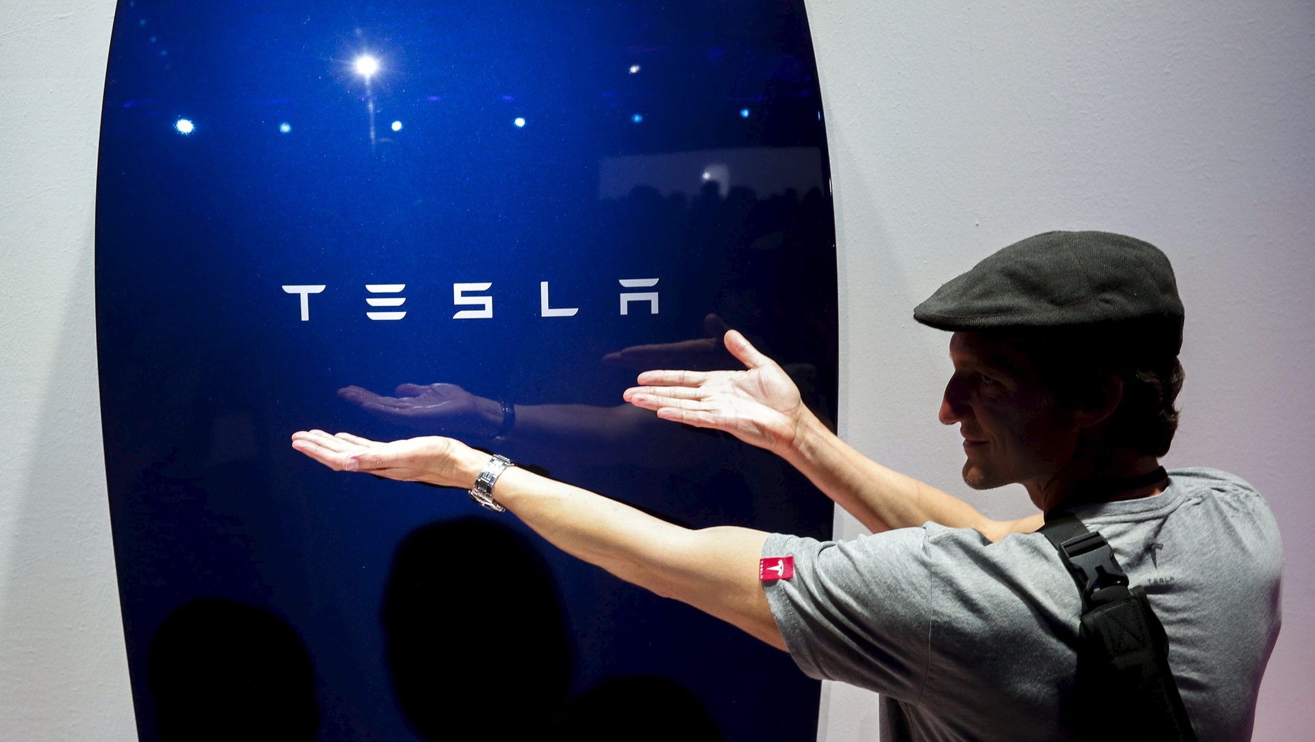 Elon Musk thinks Tesla can sell batteries much faster than cars