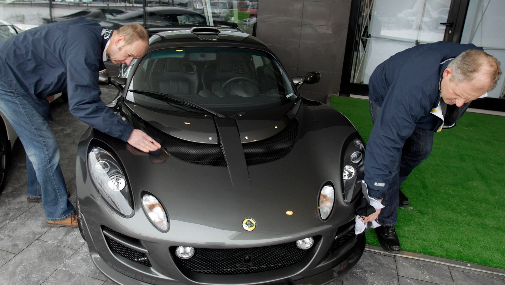 The early inspiration for Tesla’s Roadster is finally going electric