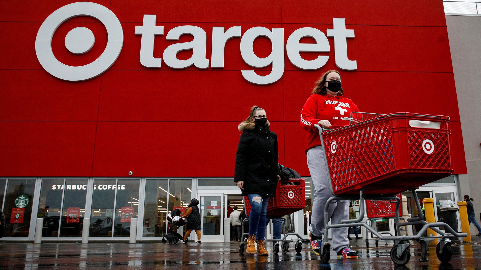 Why grocery curbside pickup will outlast delivery
