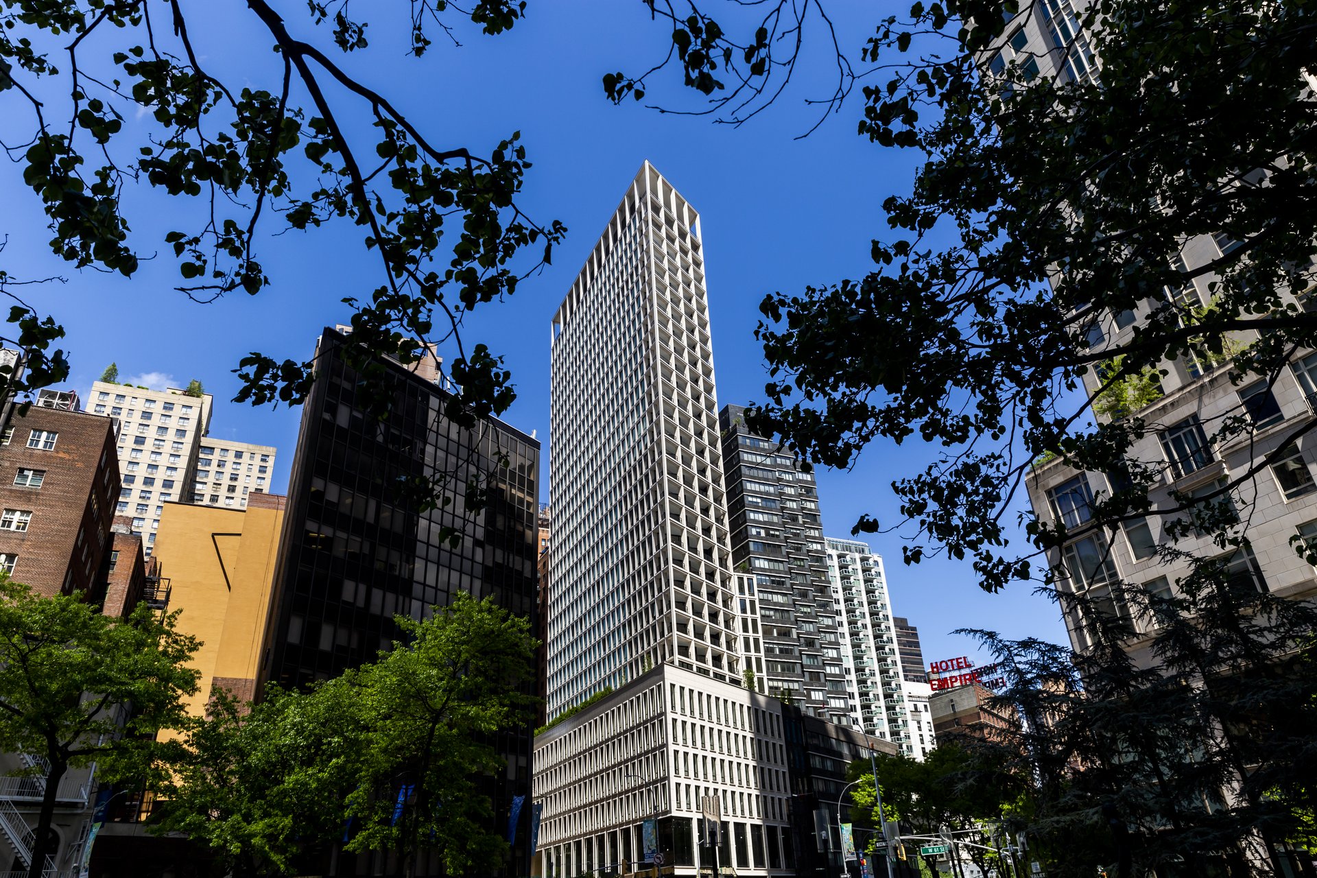 AvalonBay et Equity Residential ont convenu d'une fusion de 69 milliards de dollars pour créer un empire immobilier résidentiel.