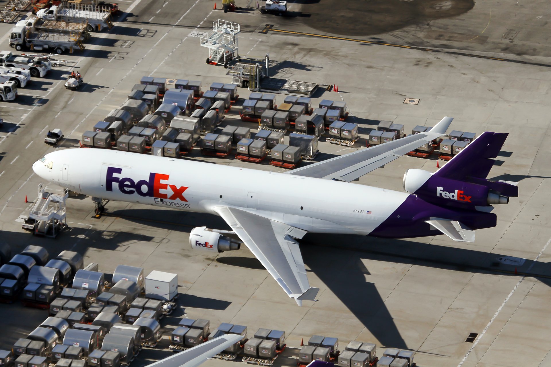 FedEx remet en service ses avions-cargo MD-11 immobilisés après une pause de sécurité de 6 mois.