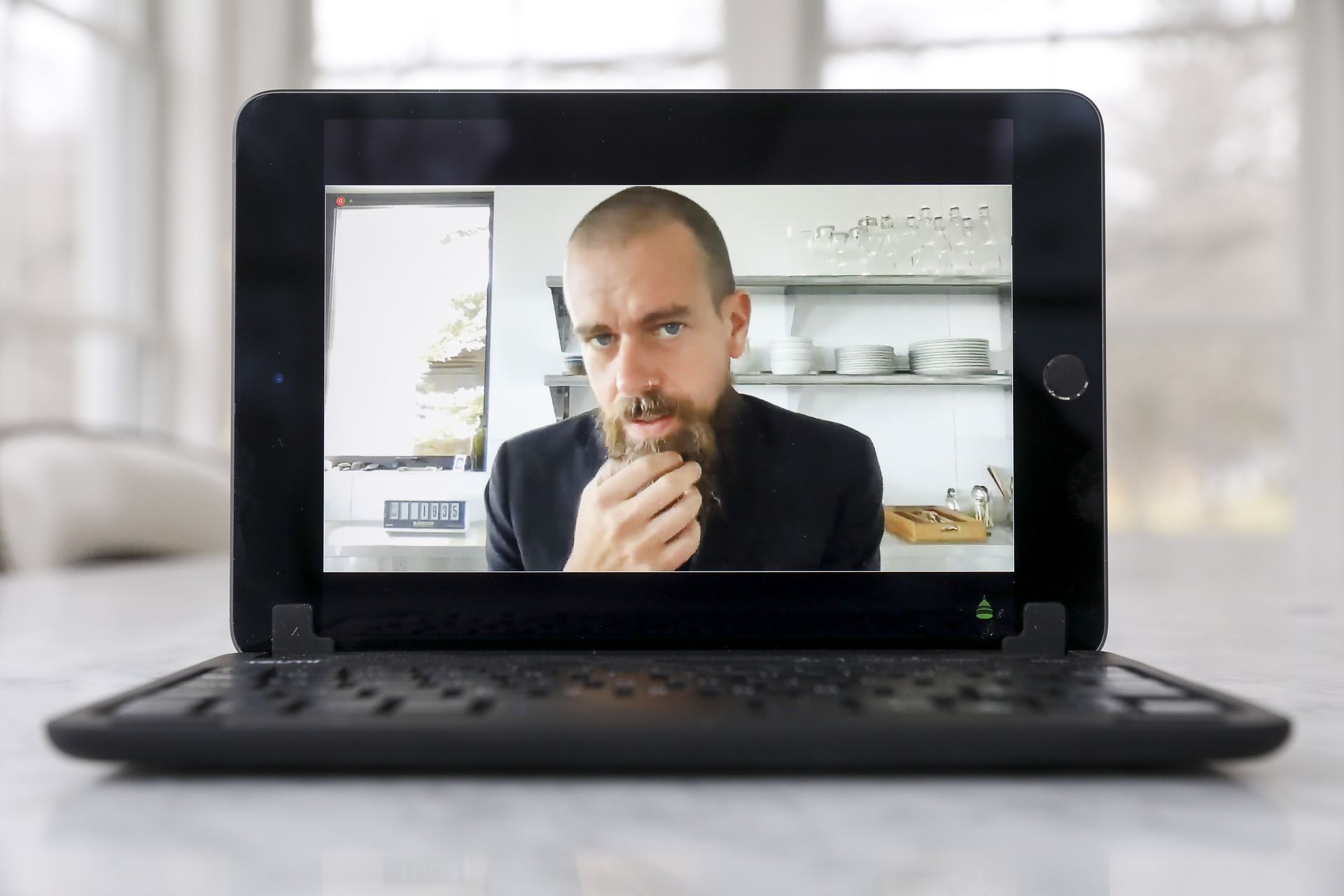 Jack Dorsey's Block licencie 4 000 personnes et blâme l'IA. Est-ce juste une excuse commode ?