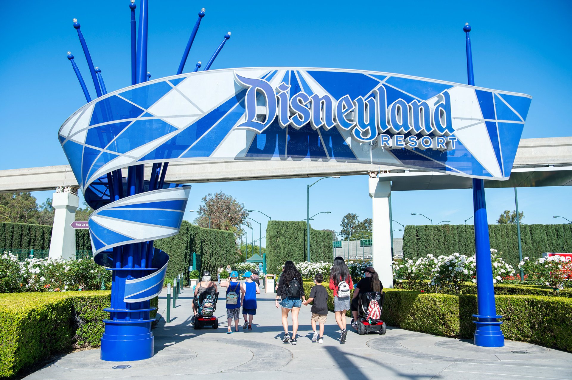 Disney fait face à un procès de 5 millions de dollars concernant la reconnaissance faciale à Disneyland.