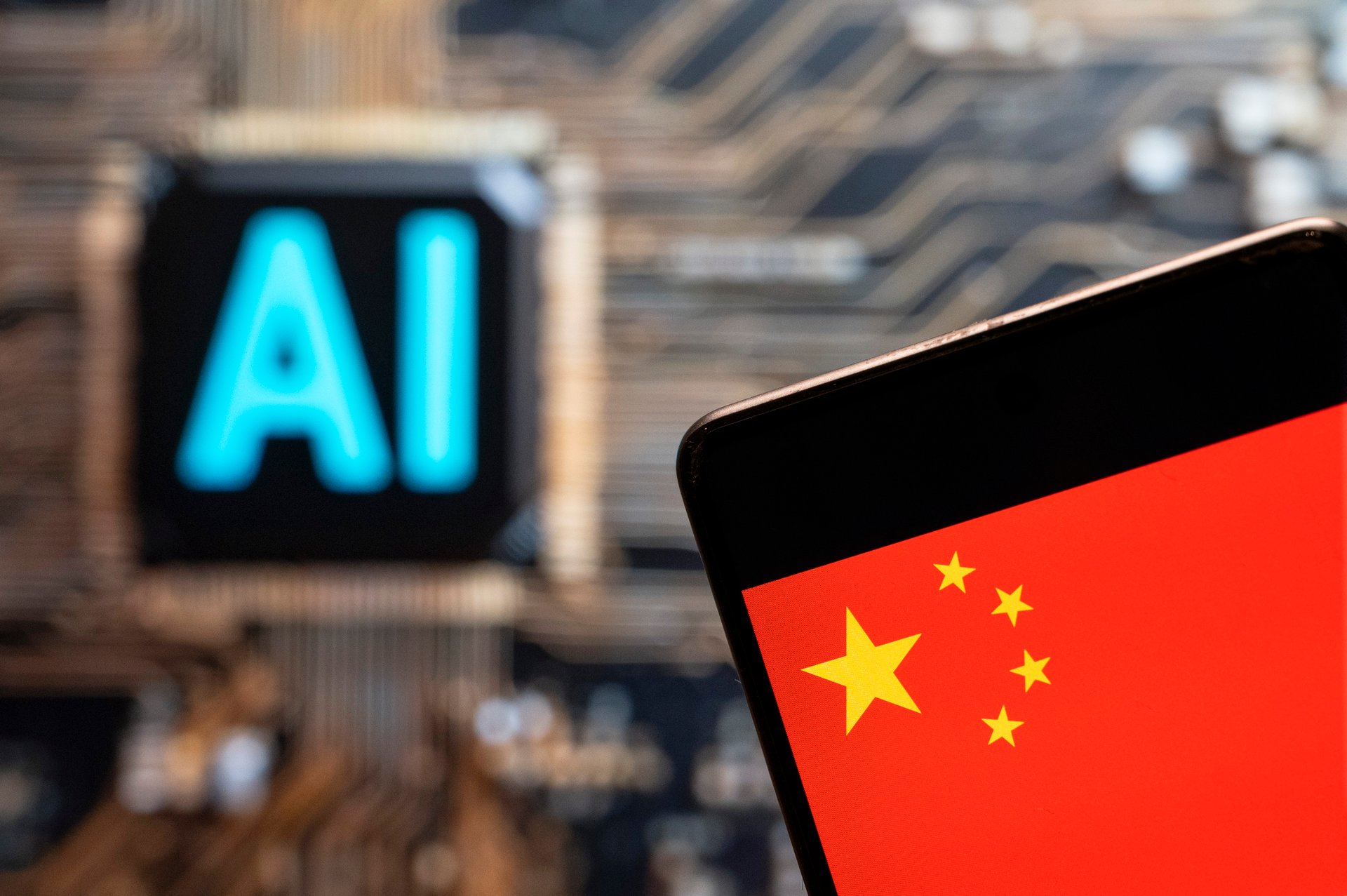 La Chine essaie d'empêcher l'IA de devenir une machine à licenciements.