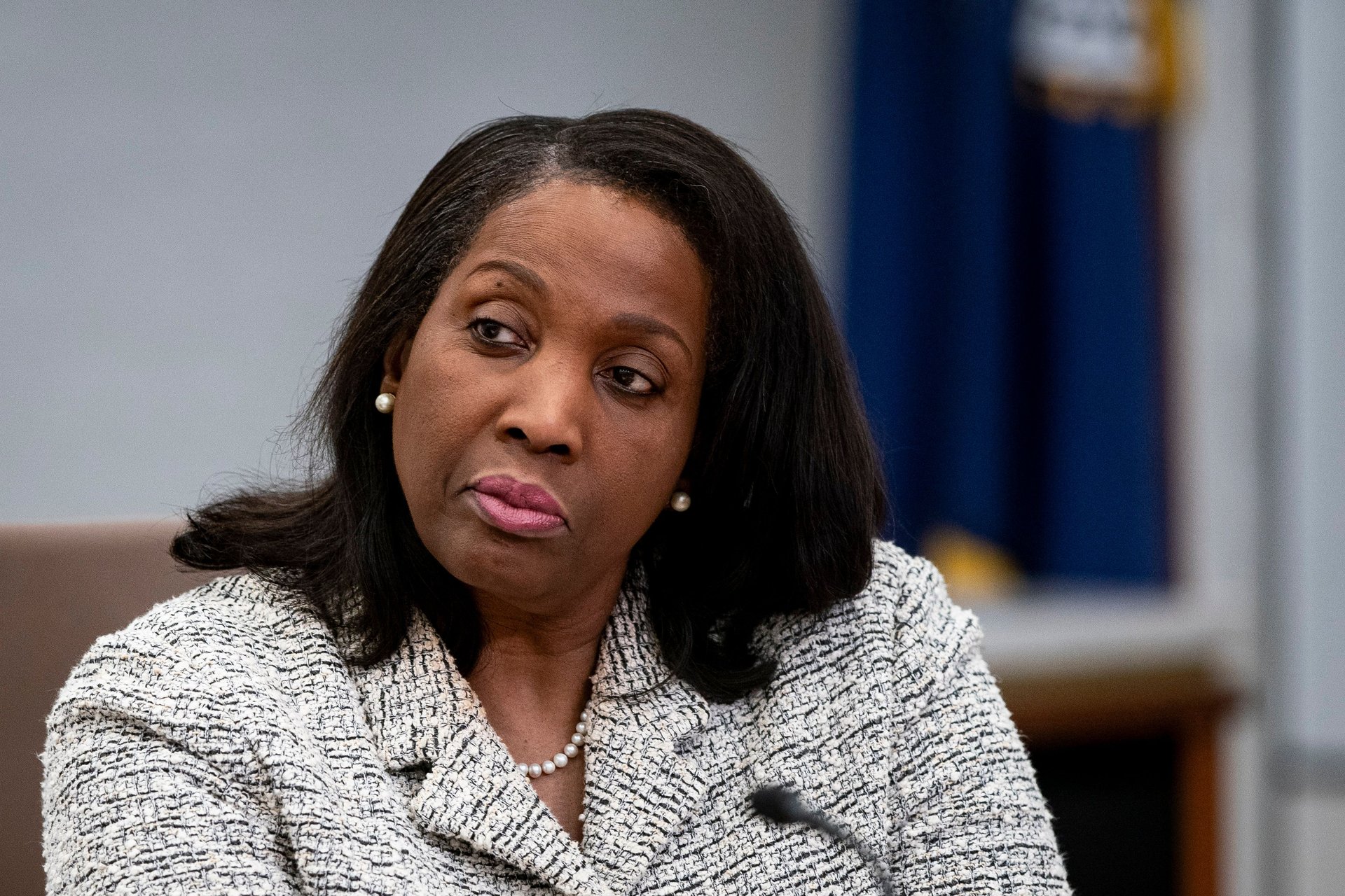 La cour décide que Trump ne peut pas évincer Lisa Cook de la Fed avant la réunion clé d'aujourd'hui.