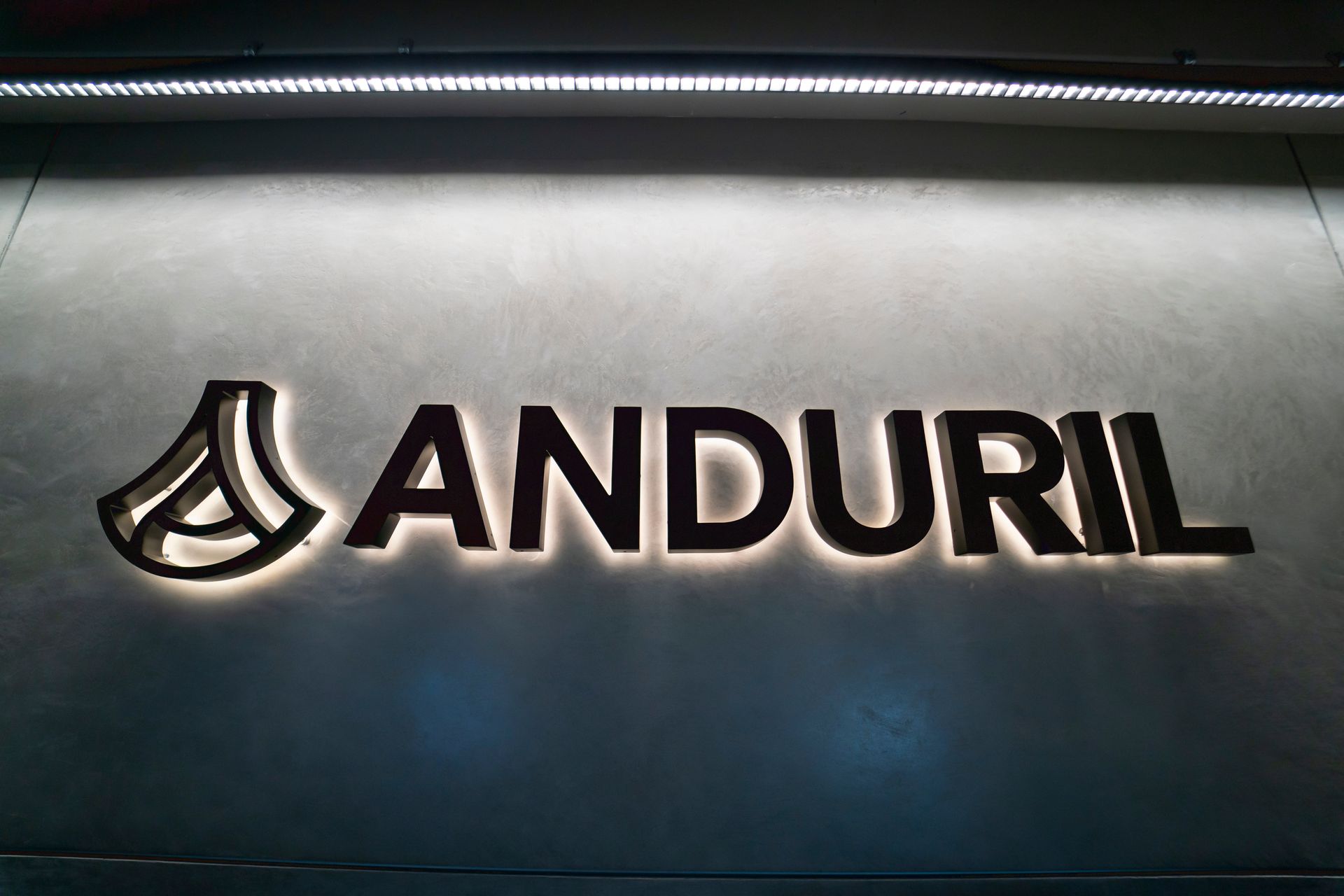 Anduril lève 5 milliards de dollars, doublant sa valorisation à 61 milliards de dollars.
