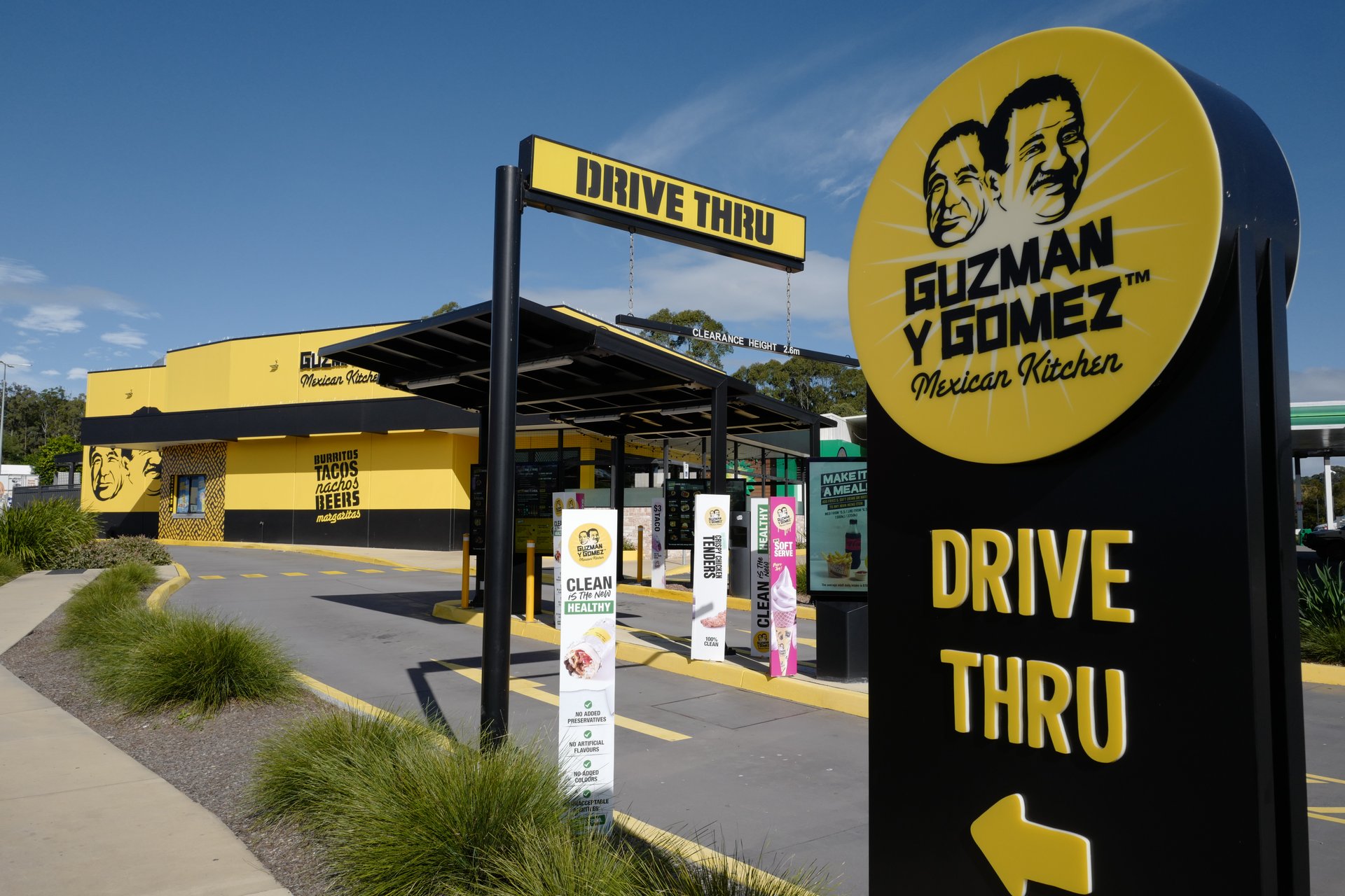 La chaîne australienne de restauration rapide Guzman y Gomez ferme tous ses restaurants aux États-Unis.