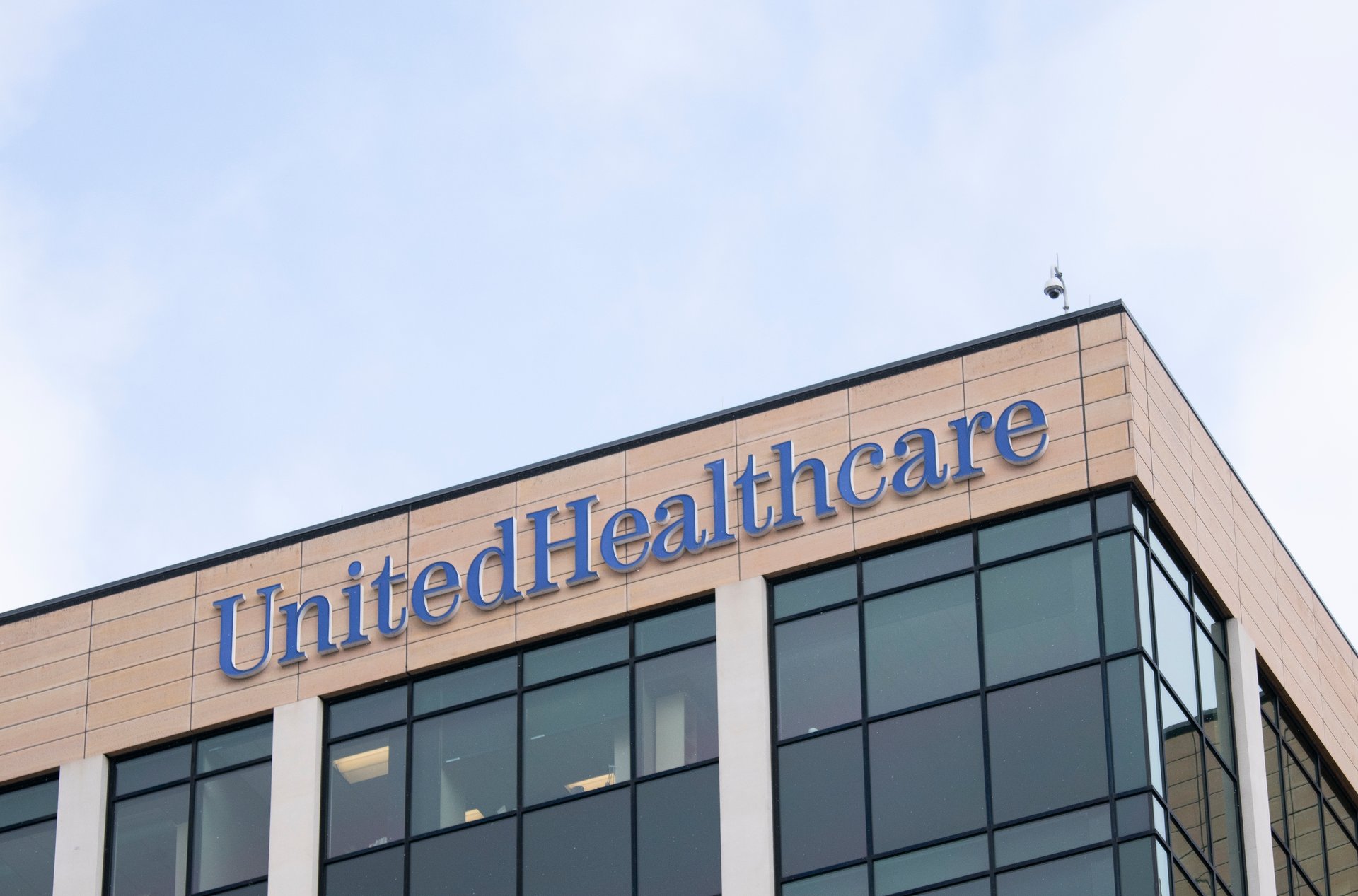 UnitedHealth a dépassé les prévisions de bénéfices et relevé ses perspectives de profit pour 2026.