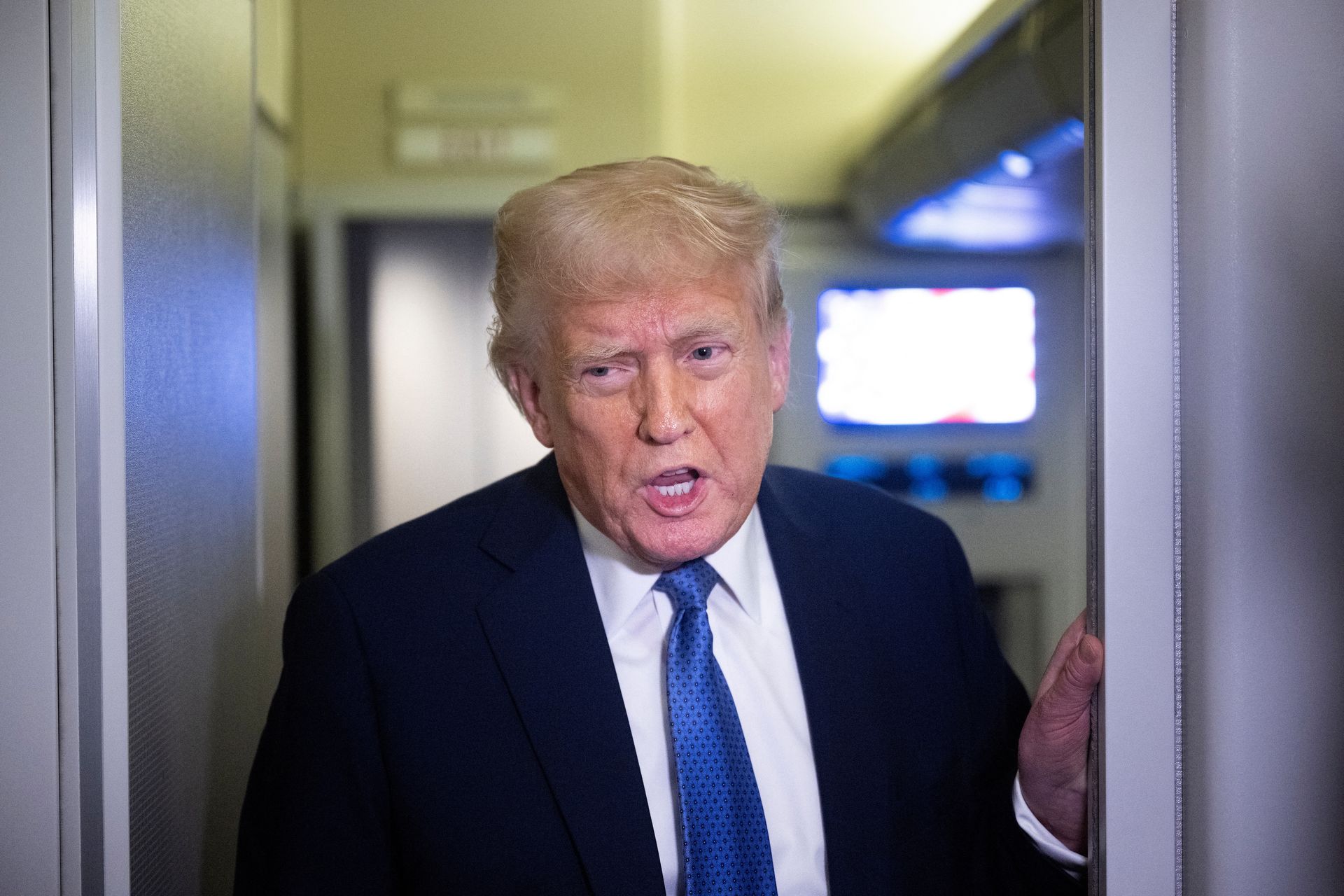 Trump stellt Forderungen an China vor Handelsgesprächen.