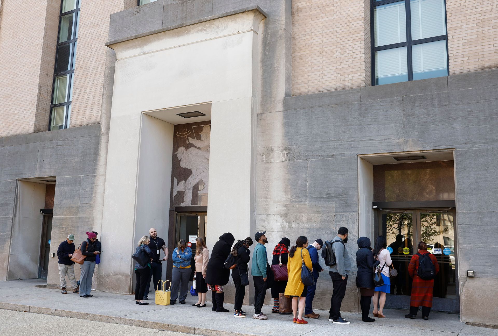 El sector privado perdió una cantidad brutal de empleos el mes pasado.
