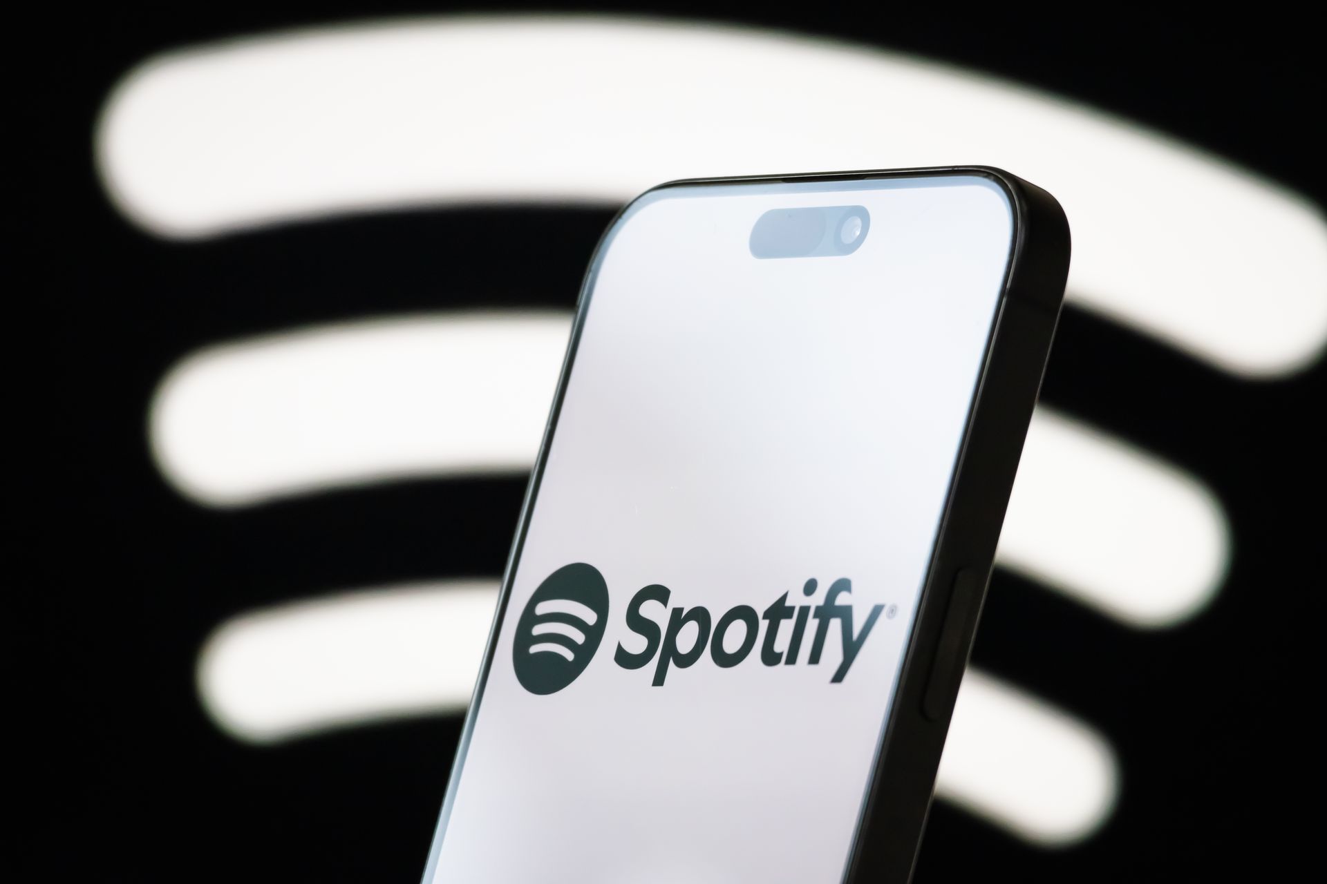 Spotify déploie des articles de magazine narrés pour les abonnés aux livres audio.