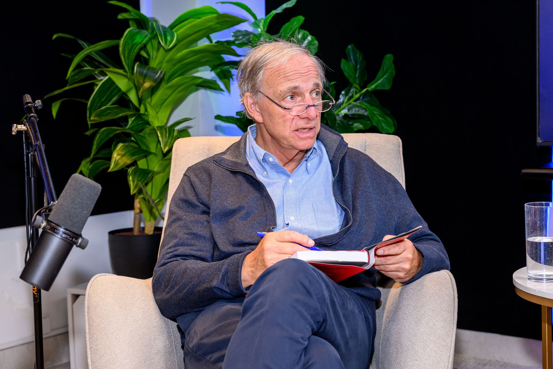 Ray Dalio warns that America's 'deficit-and-debt bomb' is 'like plaque in the arteries'