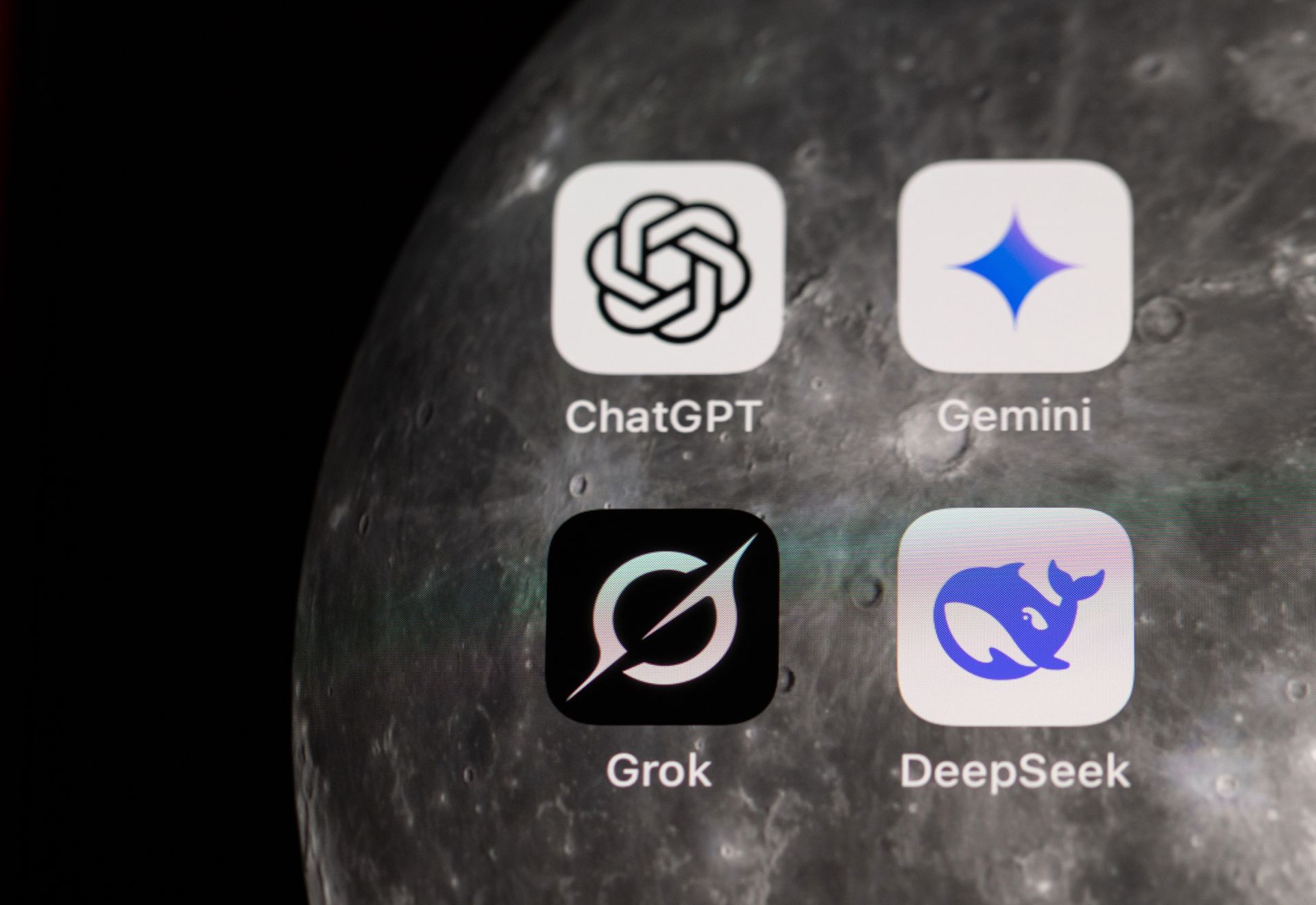 Le preguntamos a ChatGPT y a otros 6 chatbots de IA si se avecina una recesión. Esto es lo que dijeron.