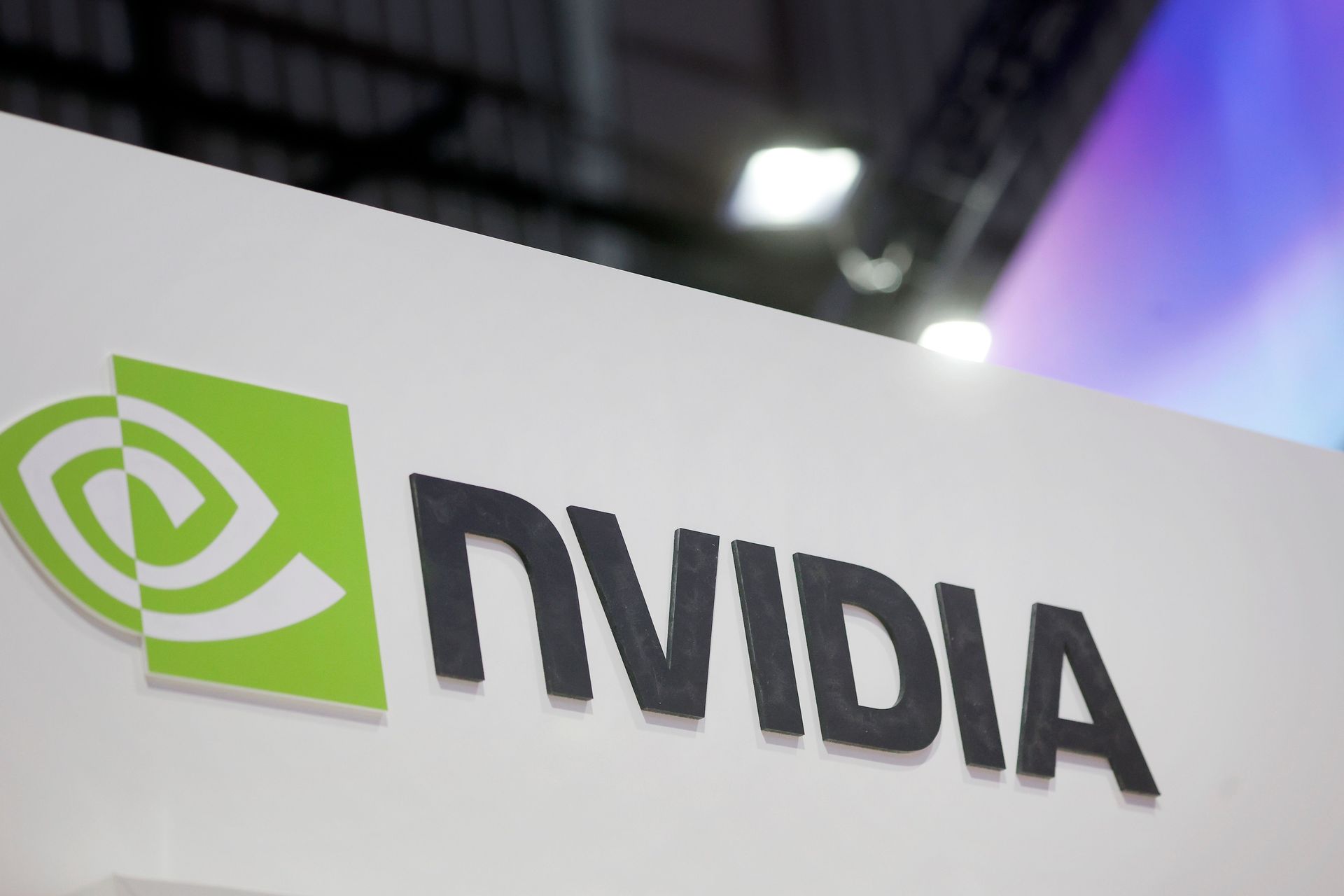 Nvidia est la première entreprise à atteindre une capitalisation boursière de 4 000 milliards de dollars.