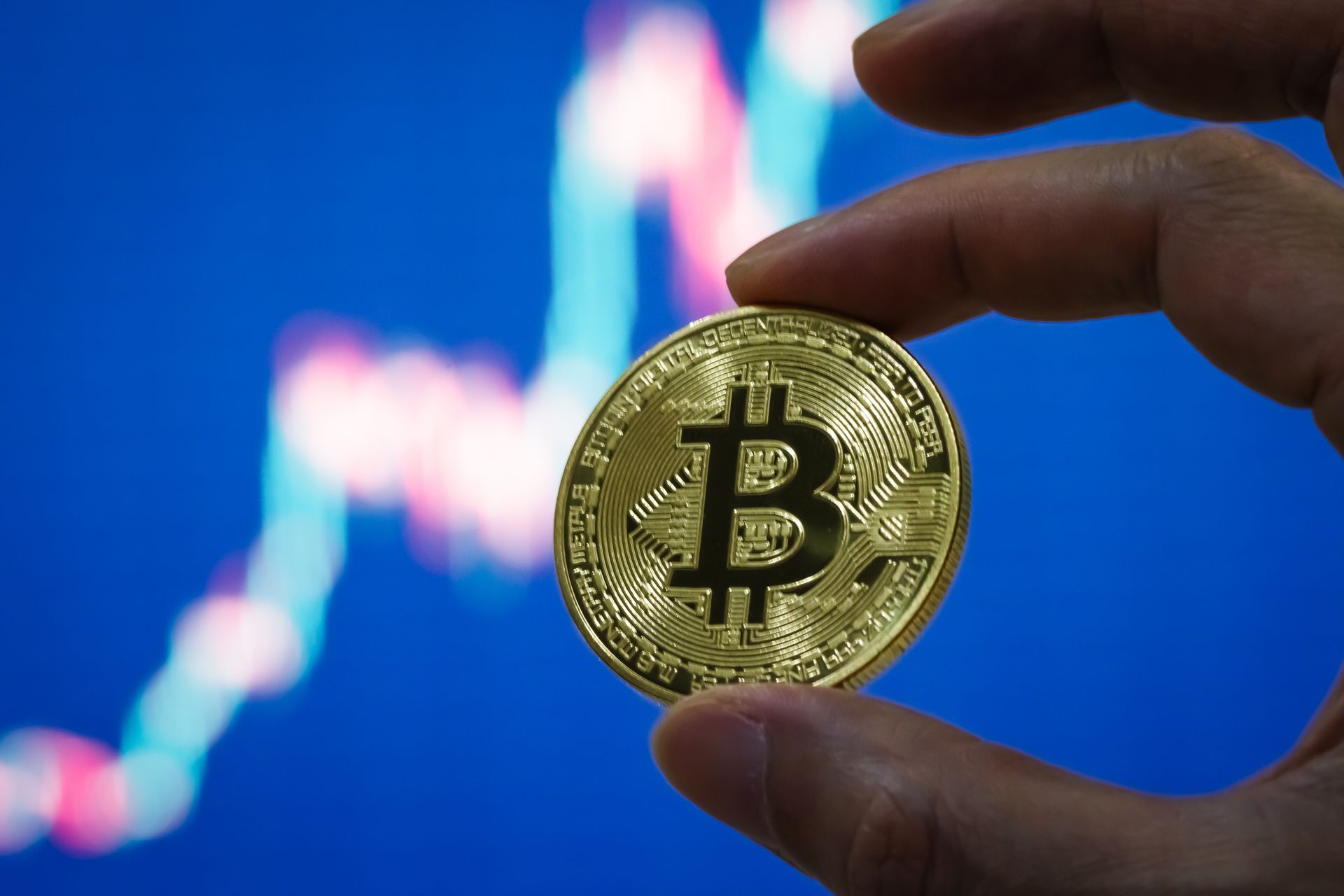 El mercado de criptomonedas alcanza un valor de mercado de $4 billones por primera vez. Esto es lo que está impulsando el auge.