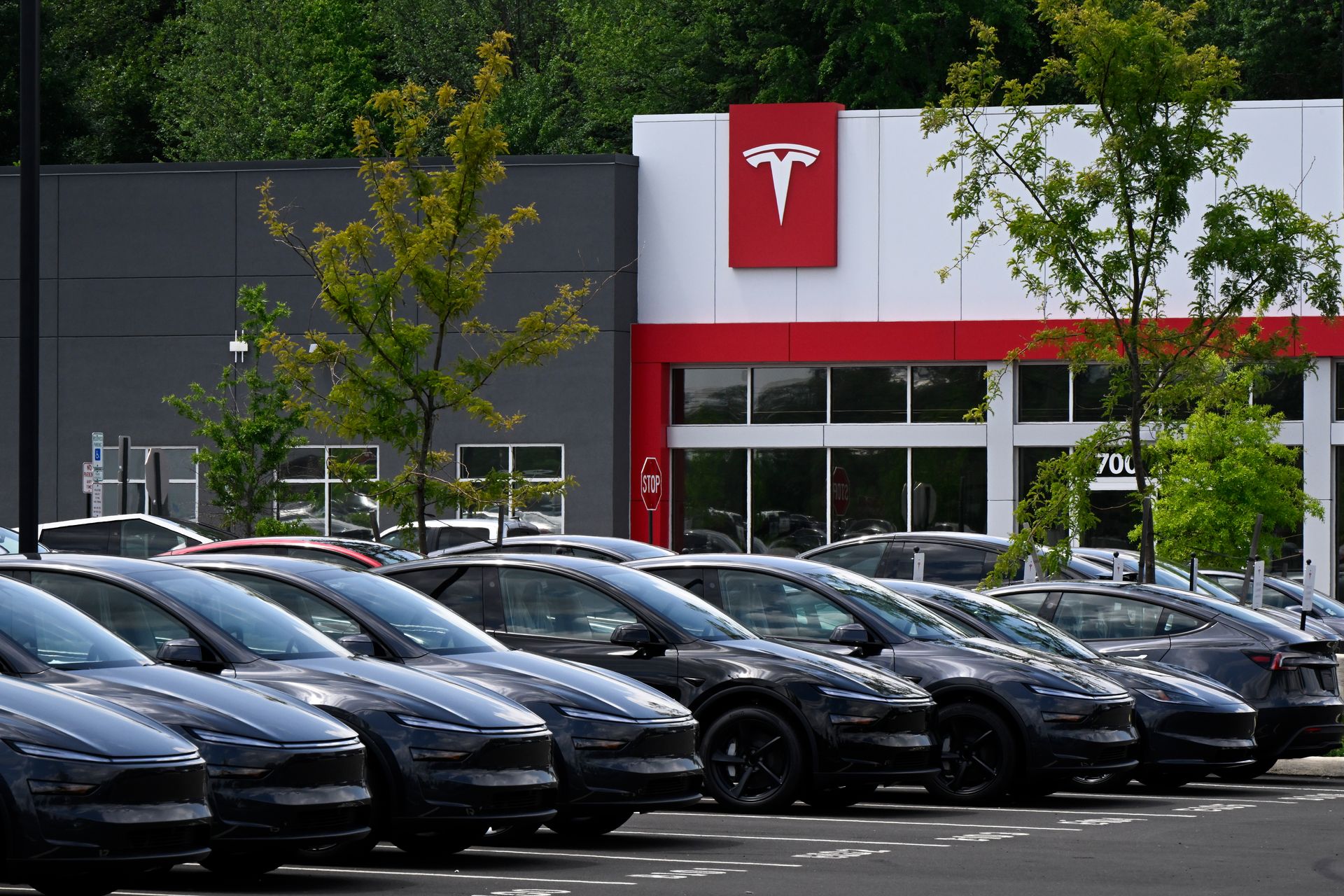Tesla expected to deliver 15% fewer vehicles in the fourth quarter