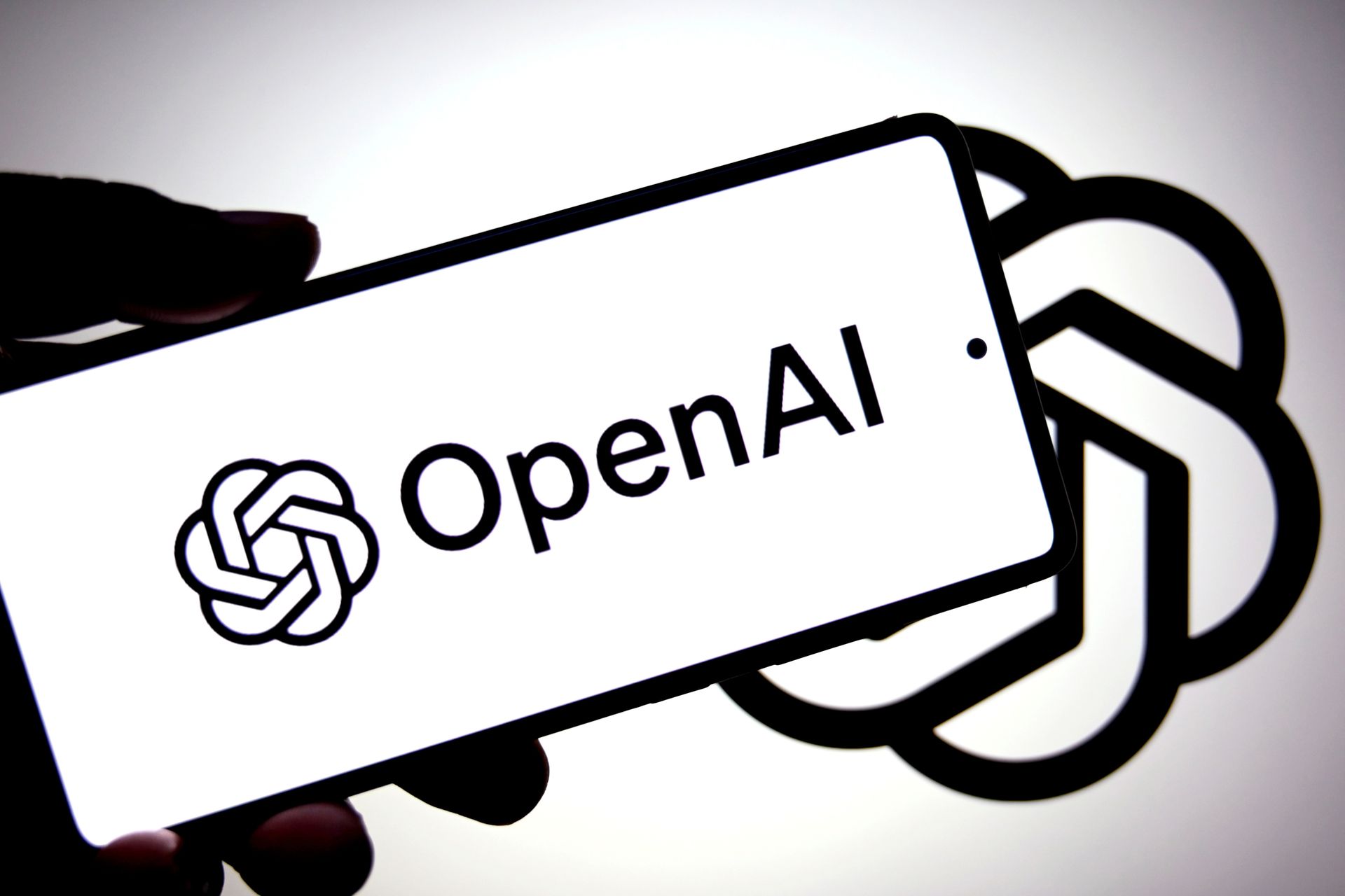 OpenAI's plan as Google and Anthropic gain: a 'superapp'