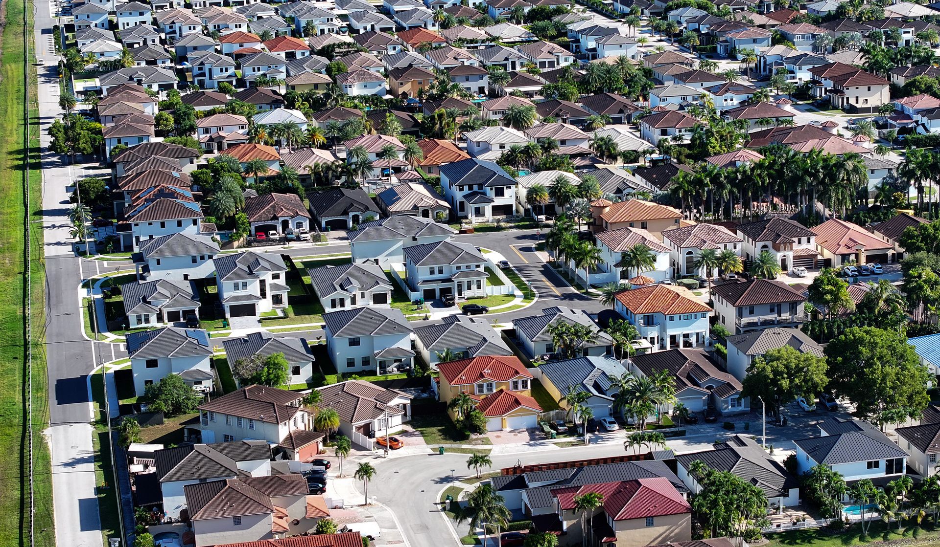 Mortgage rates drop, hitting lowest level since April