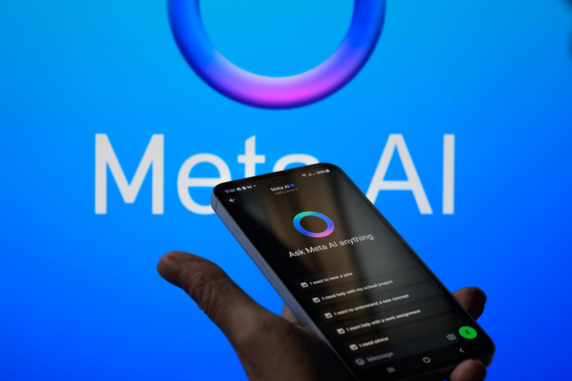 Meta está intentando comprar su entrada al círculo ganador de la IA.