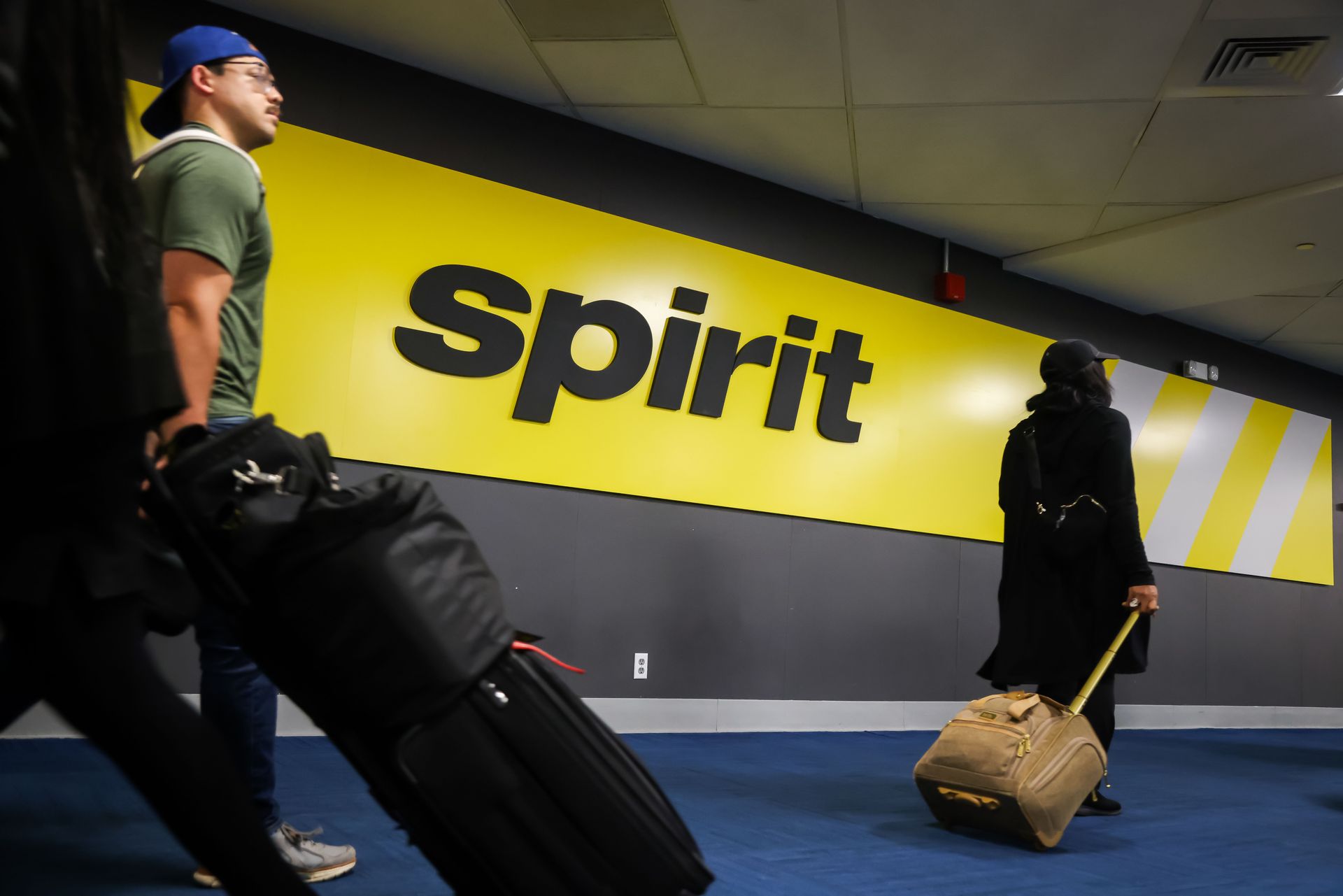 La aerolínea Spirit, en bancarrota, está reduciendo vuelos a 11 ciudades más.