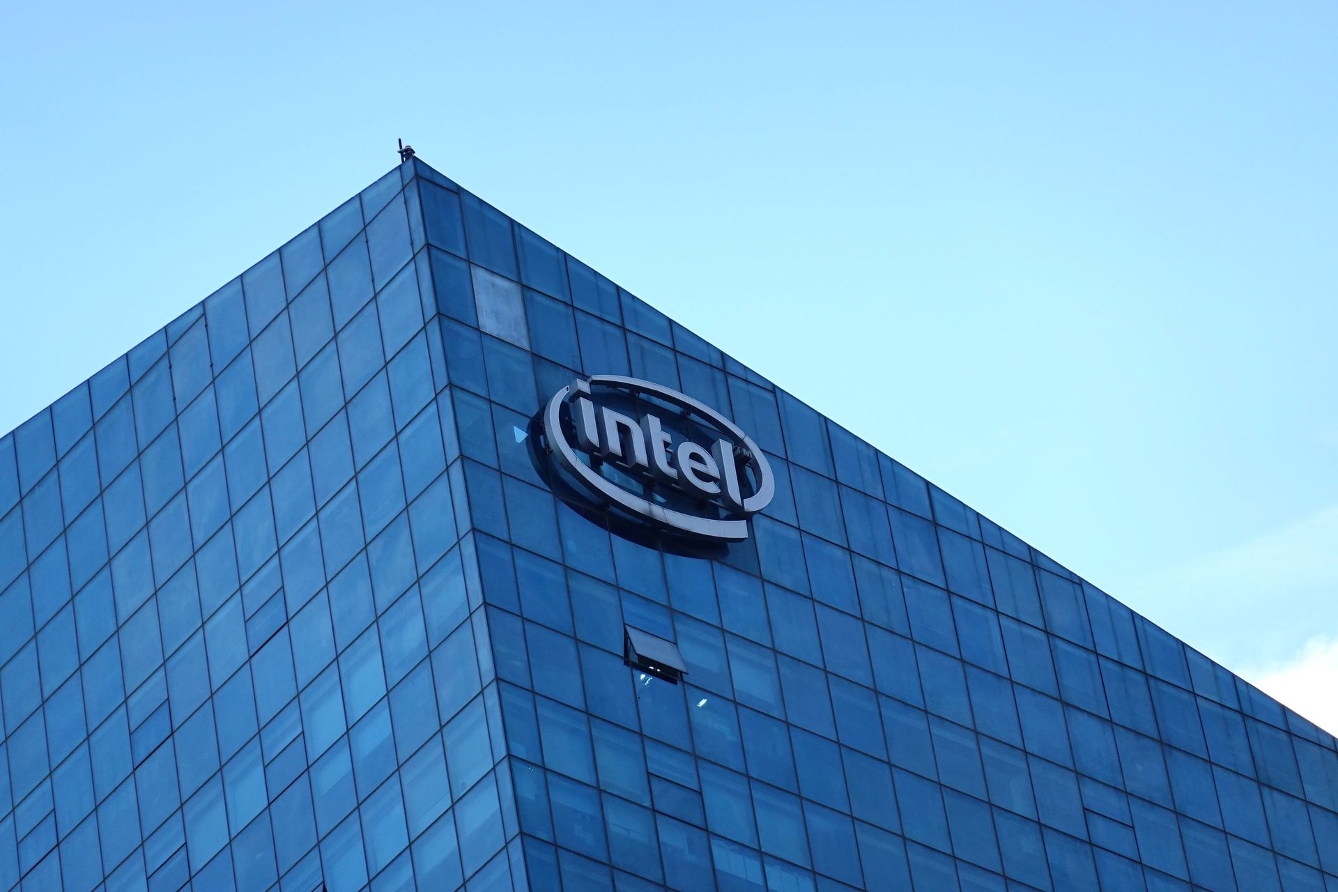 Intel's 8 biggest investors, ranked