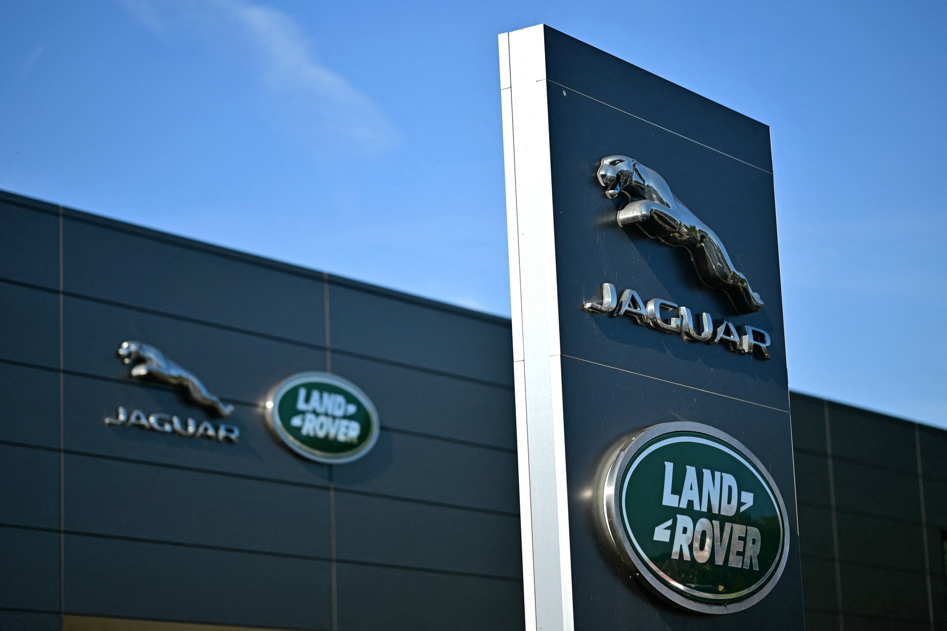 Jaguar Land Rover rappelle plus de 170 000 véhicules aux États-Unis en raison d'un risque de défaillance de la transmission.