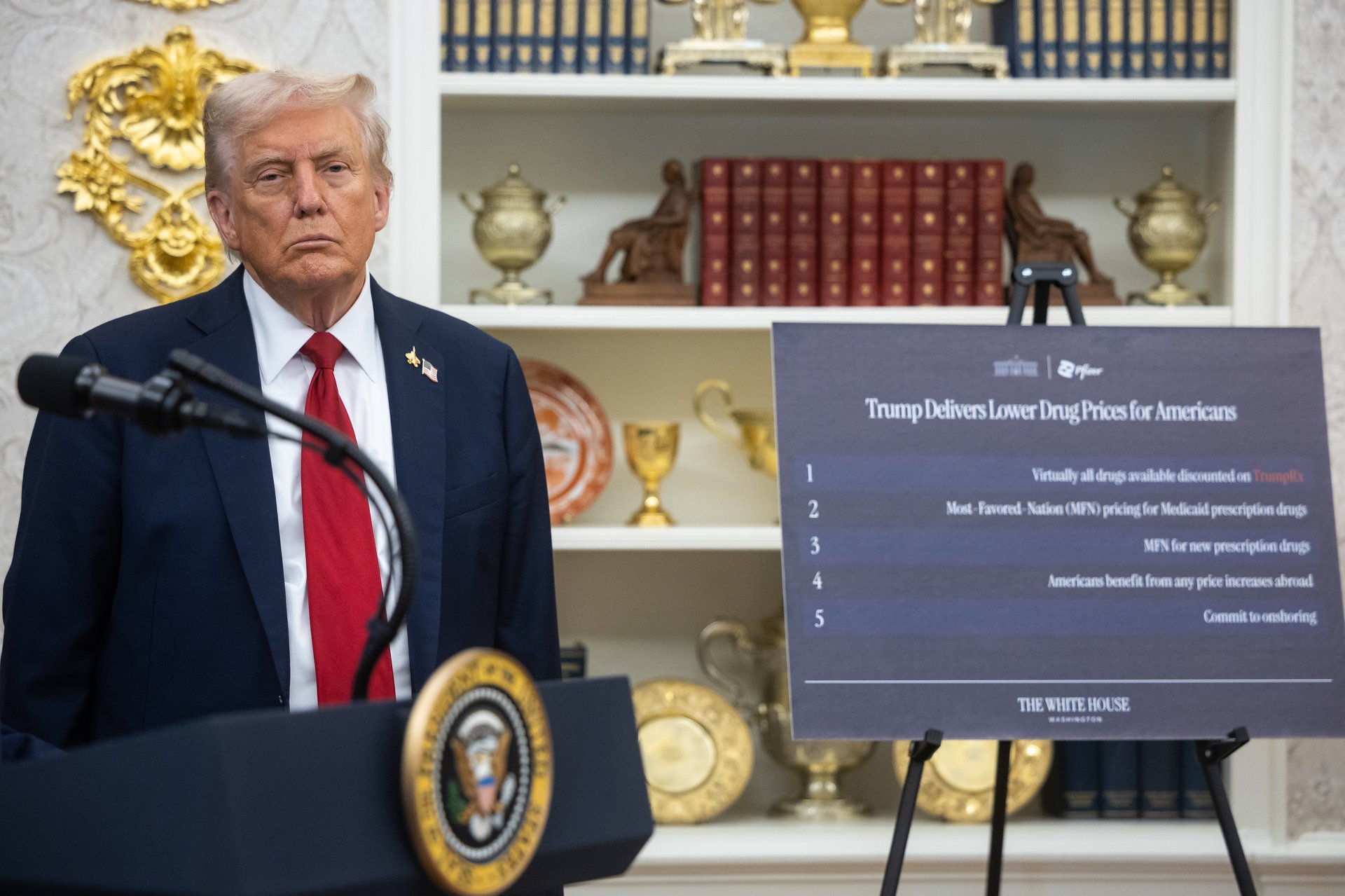 Trump étend son site de réductions sur les médicaments gouvernementaux avec des centaines de médicaments génériques.