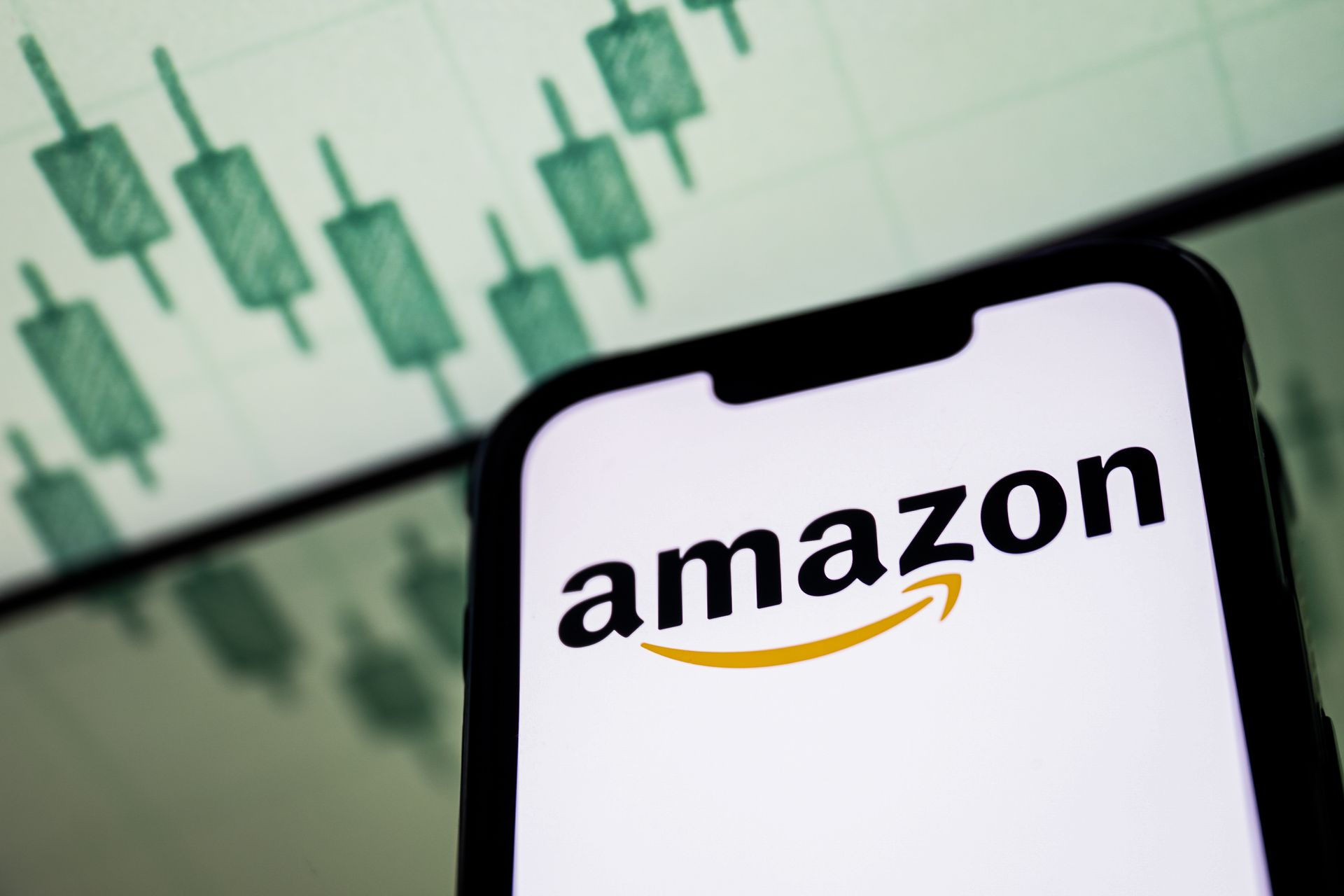 Amazon está recortando 14,000 empleos corporativos en un gran impulso hacia la inteligencia artificial.