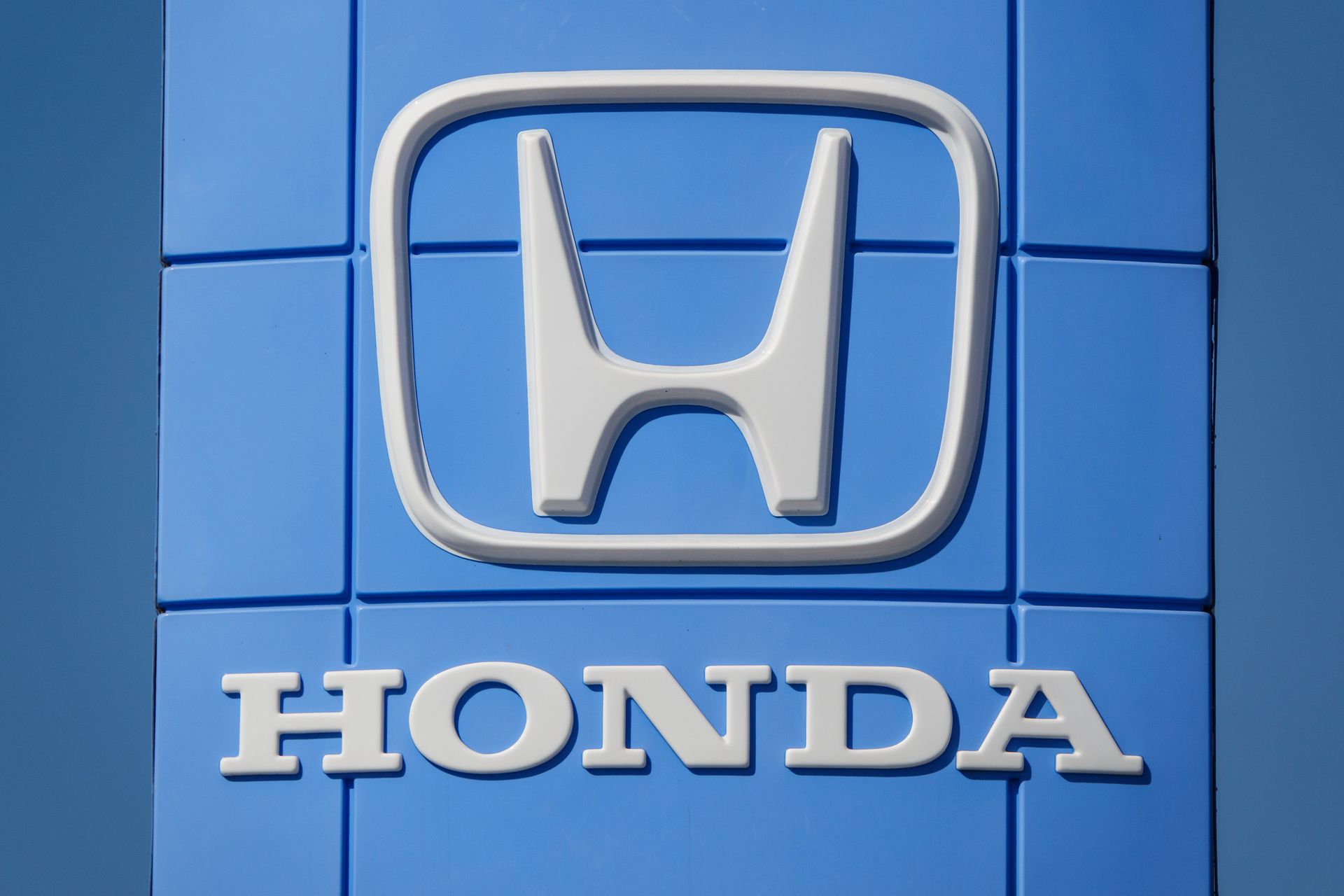 Honda rappelle près de 60 000 SUV électriques en raison de caméras de recul qui peuvent devenir inactives.