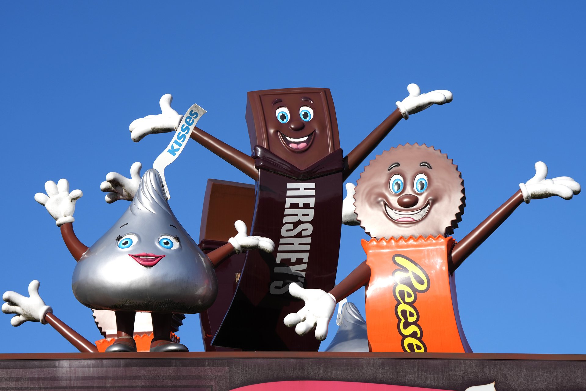 Hershey dépasse les attentes de Wall Street en matière de bénéfices grâce à la hausse des prix des bonbons qui stimule les ventes.