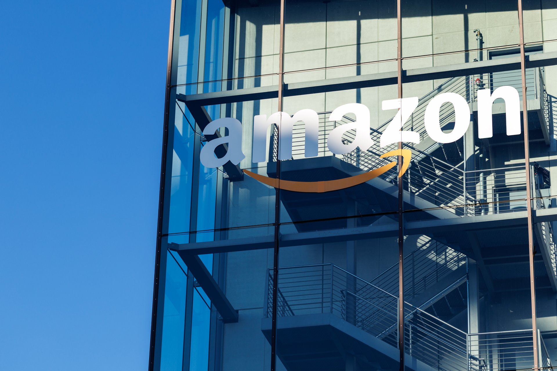 Amazon a annoncé un bénéfice massif alors que la croissance de son service cloud AWS a atteint son rythme le plus rapide depuis des années.