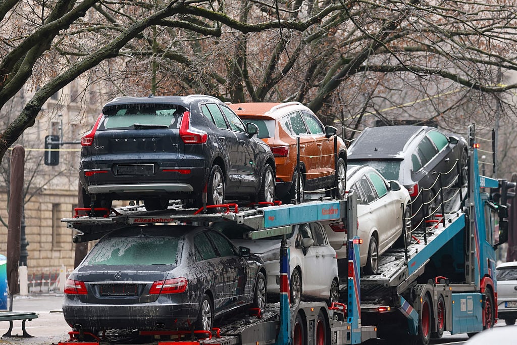 These car makers have the lowest destination charges, according to Consumer Reports