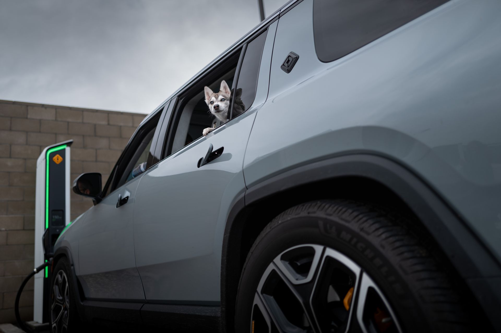 Uber and Rivian are teaming up for a big robotaxi push