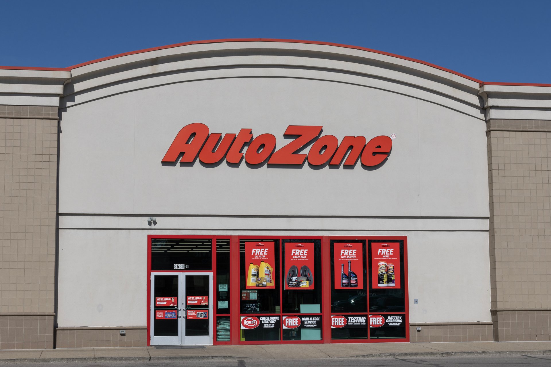 AutoZone a affiché un bénéfice supérieur aux attentes alors que les ventes de pièces automobiles nationales ont continué de croître.