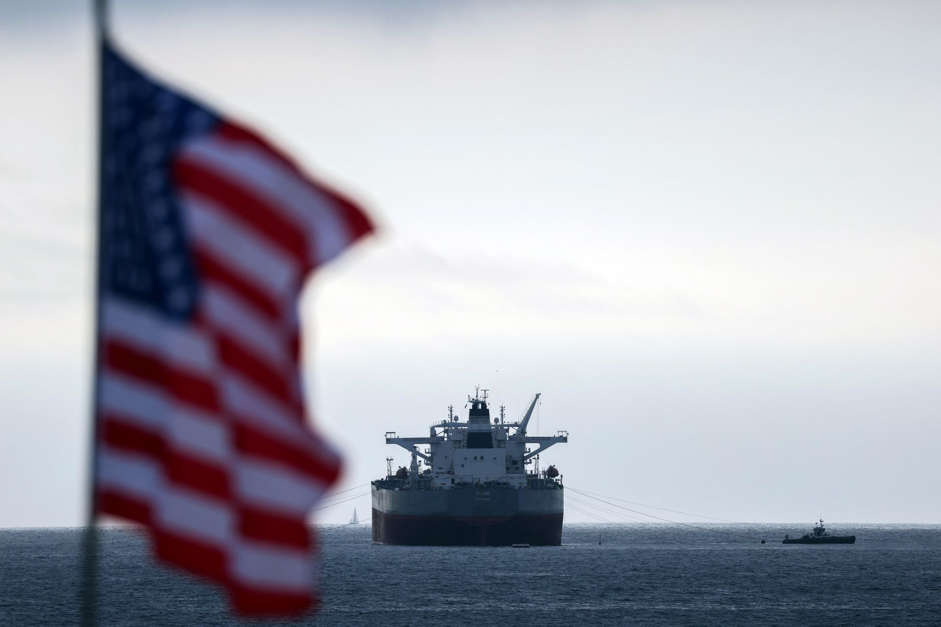 Oil prices fall, but barely, as the U.S. and Israel try to ease disruption from the Iran war