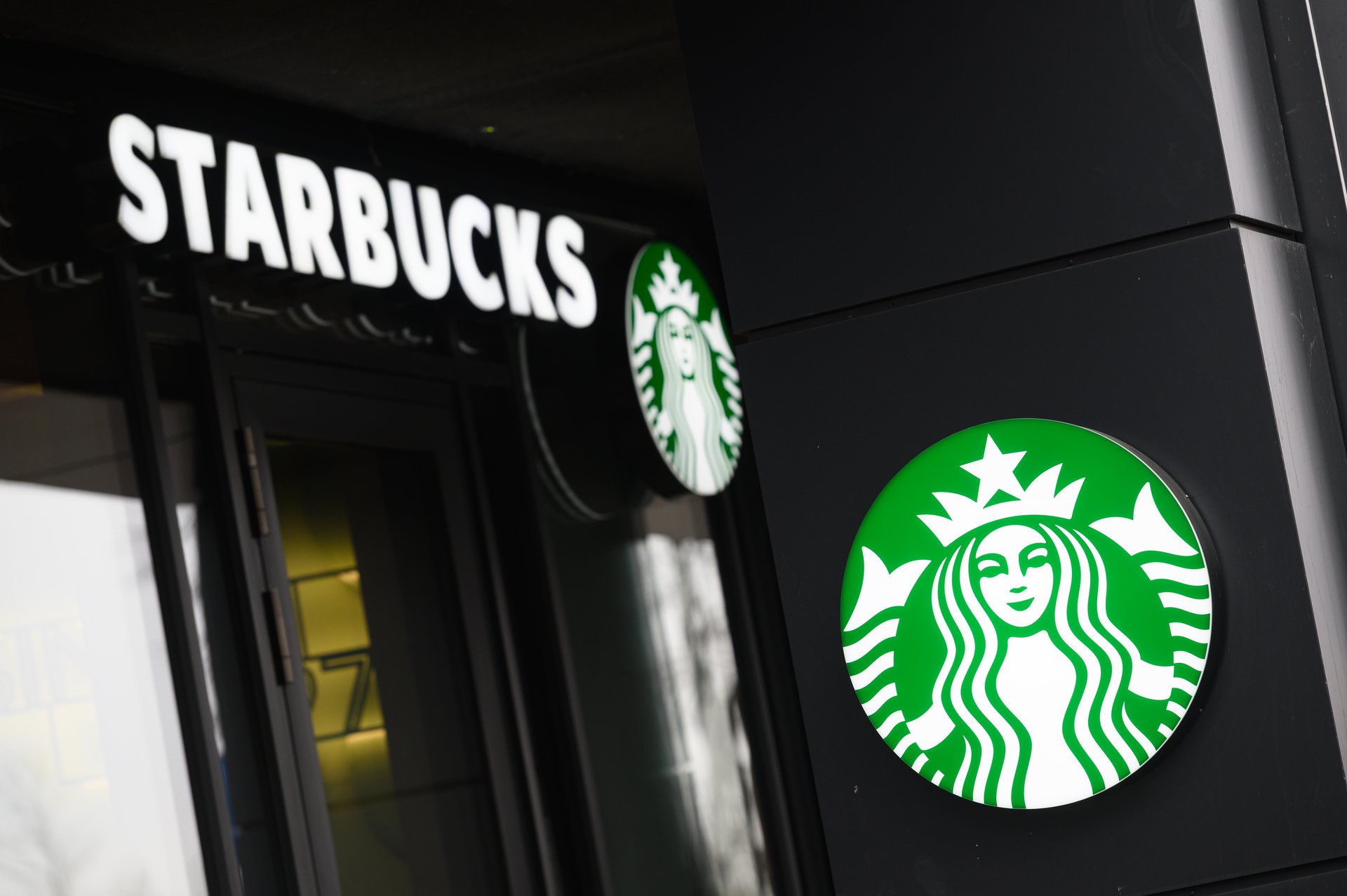 Starbucks investit 100 millions de dollars dans un bureau à Nashville alors qu'il stimule son expansion dans le Sud-Est.