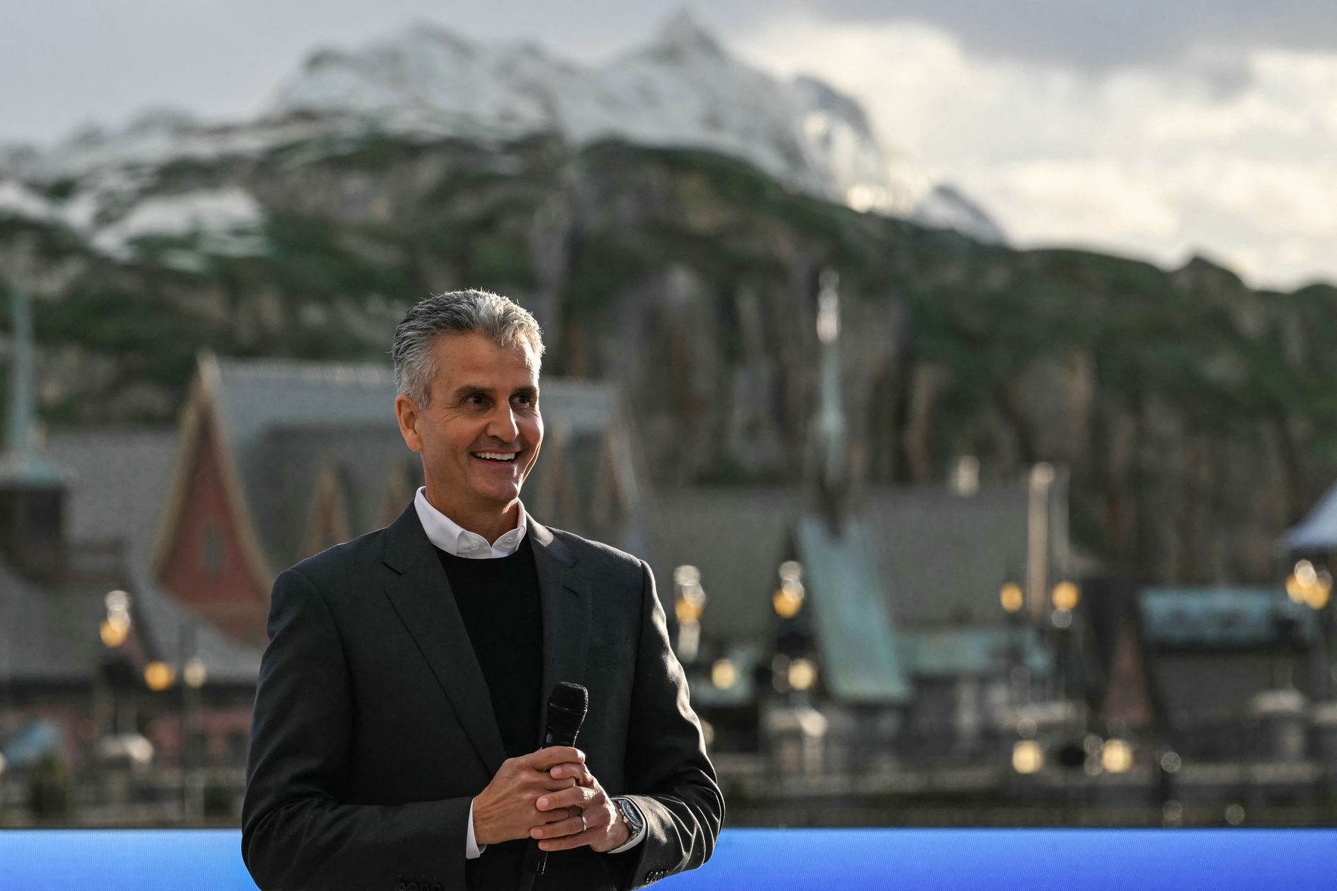 Disney envisage de supprimer jusqu'à 1 000 emplois lors des premiers licenciements sous la direction du PDG D'Amaro.