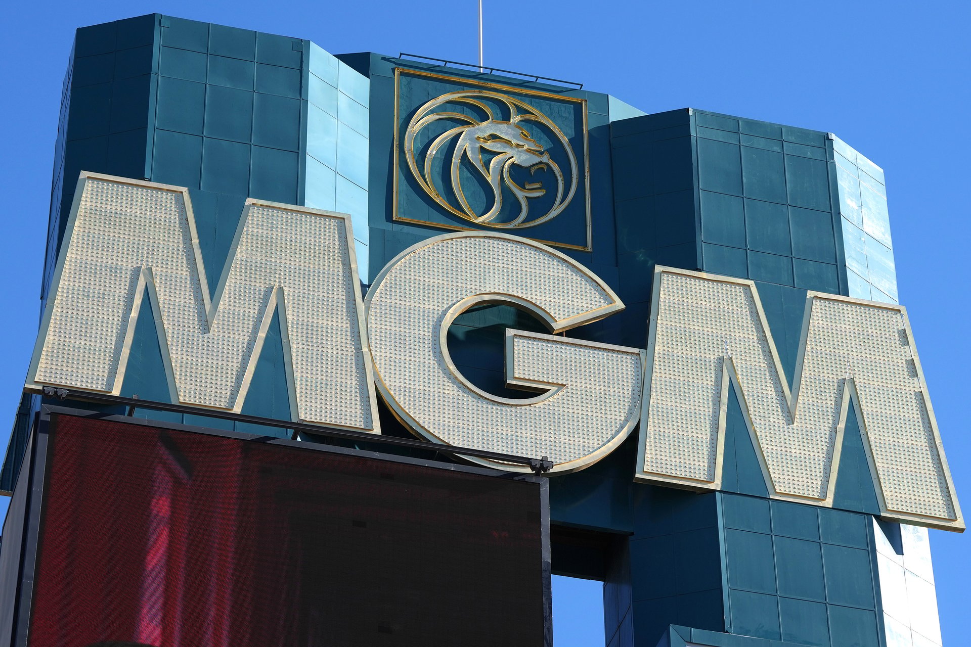 People Inc. de Barry Diller cherche à privatiser MGM Resorts dans le cadre d'une offre de 18 milliards de dollars.