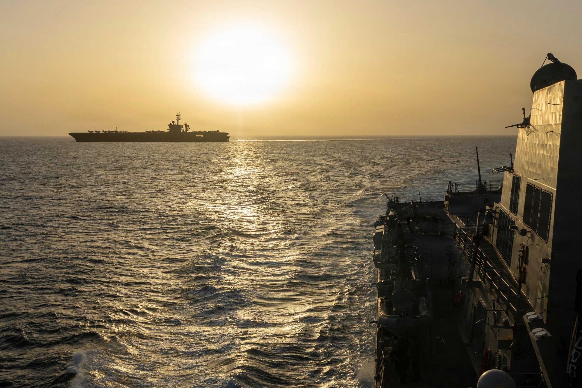 L'Iran saisit deux navires dans le détroit d'Ormuz alors que Trump prolonge le cessez-le-feu et le blocus.