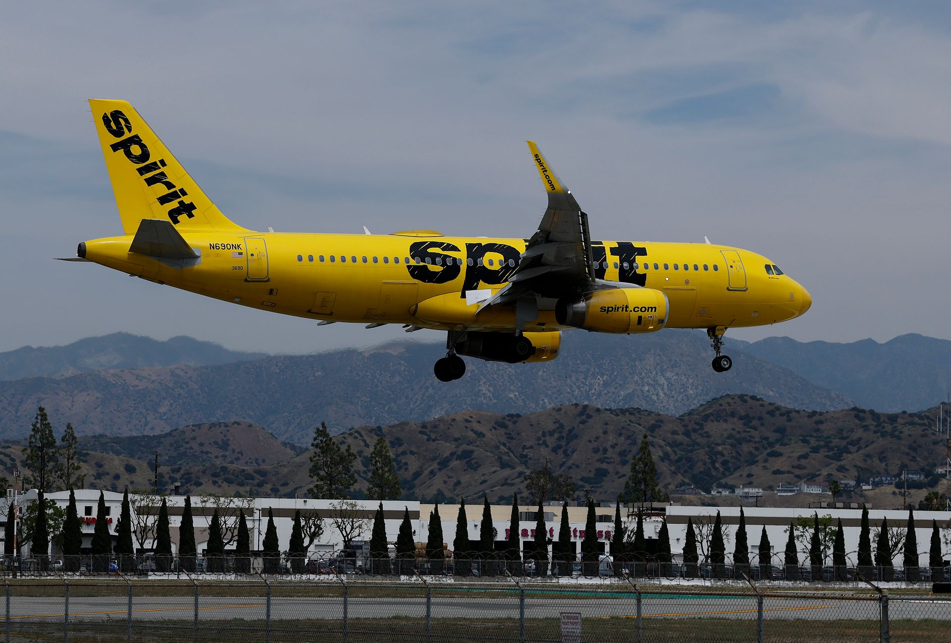 Die Regierung könnte im Rahmen eines Rettungsplans in Höhe von 500 Millionen Dollar 90 % von Spirit Airlines besitzen.