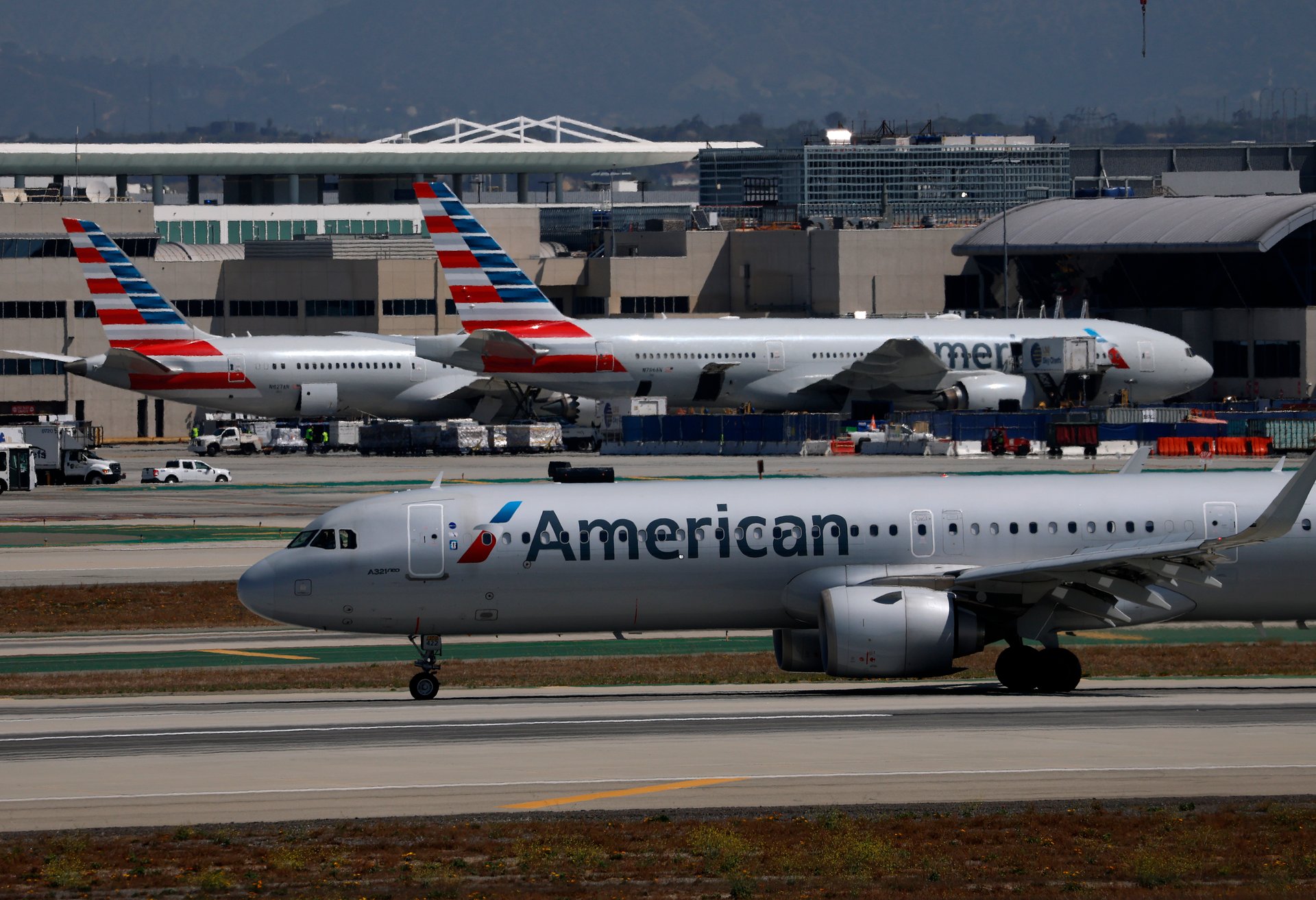 American Airlines lève 1,14 milliard de dollars via des obligations adossées à des avions pour financer de nouveaux appareils.