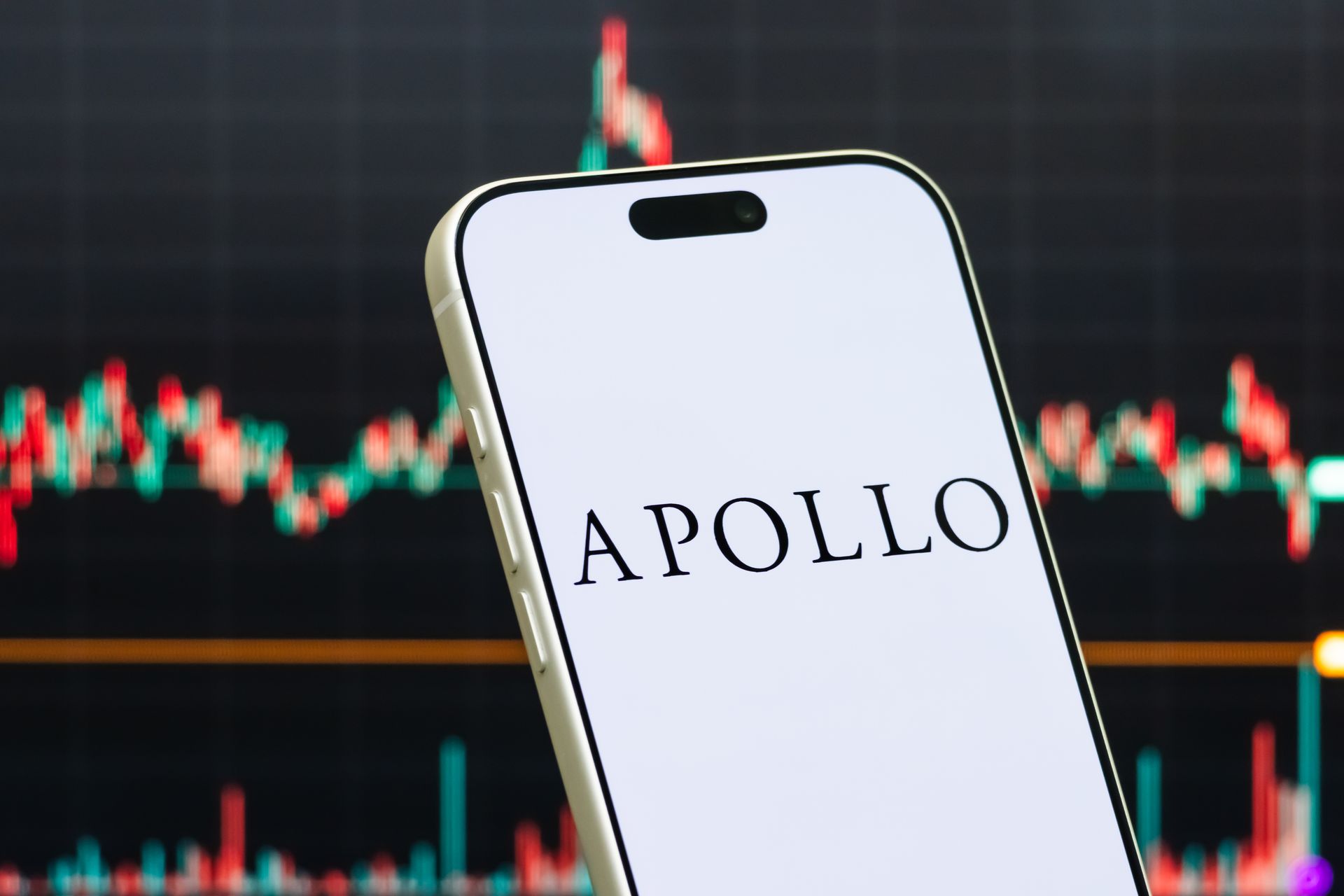 Die Vermögenswerte von Apollo Global Management übersteigen 1 Billion USD, da die Gebühreneinnahmen einen Rekordwert erreichen.