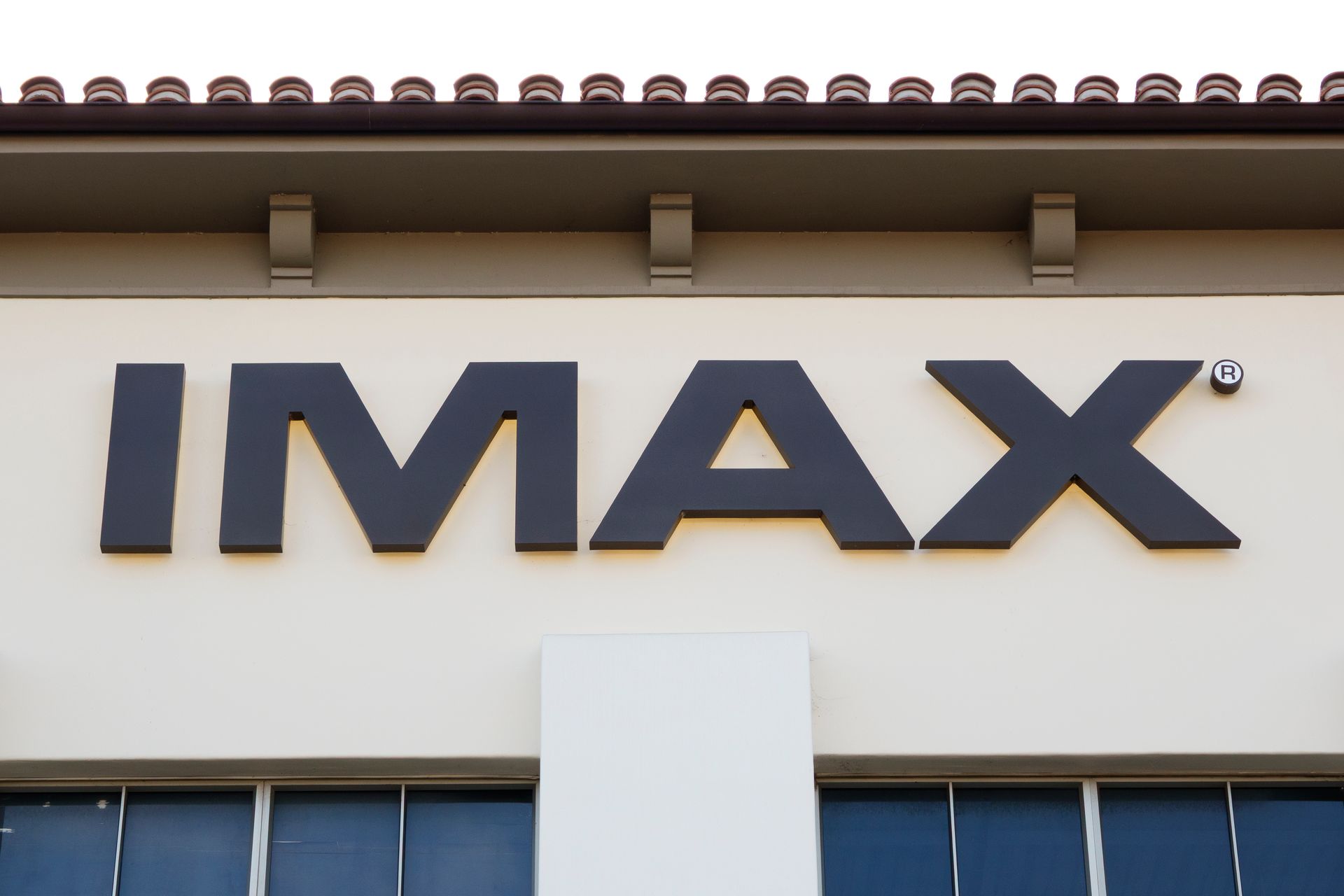 IMAX prüft einen Verkauf, da die Nachfrage nach Premium-Kino Rekordhöhen erreicht.