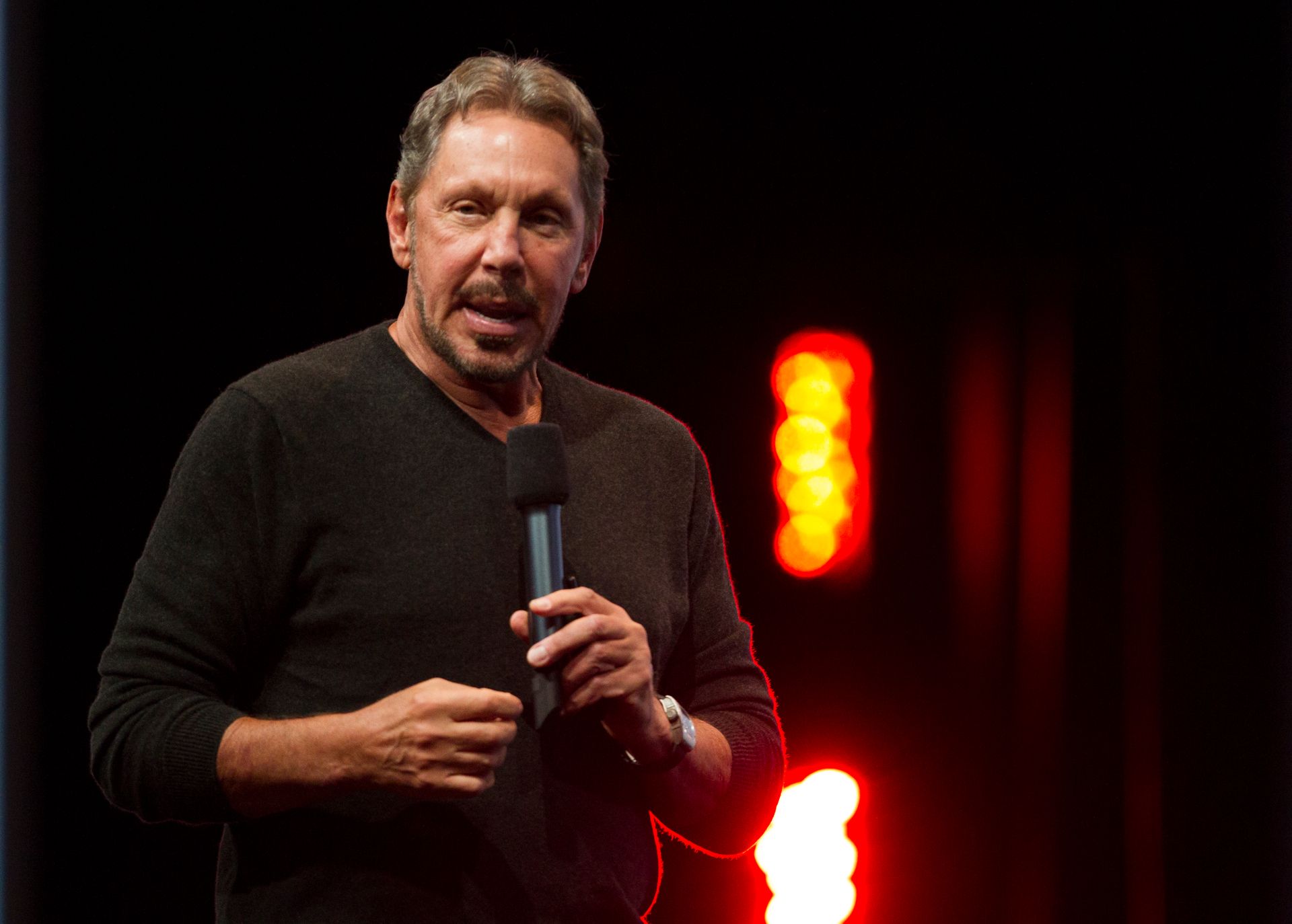 Las acciones de Oracle caen más del 16% tras ingresos inferiores a lo esperado.